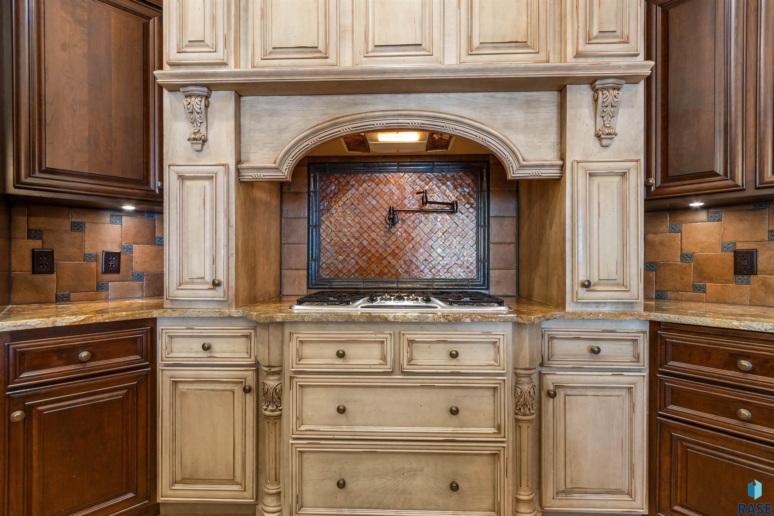 2601 W Latigo Trl