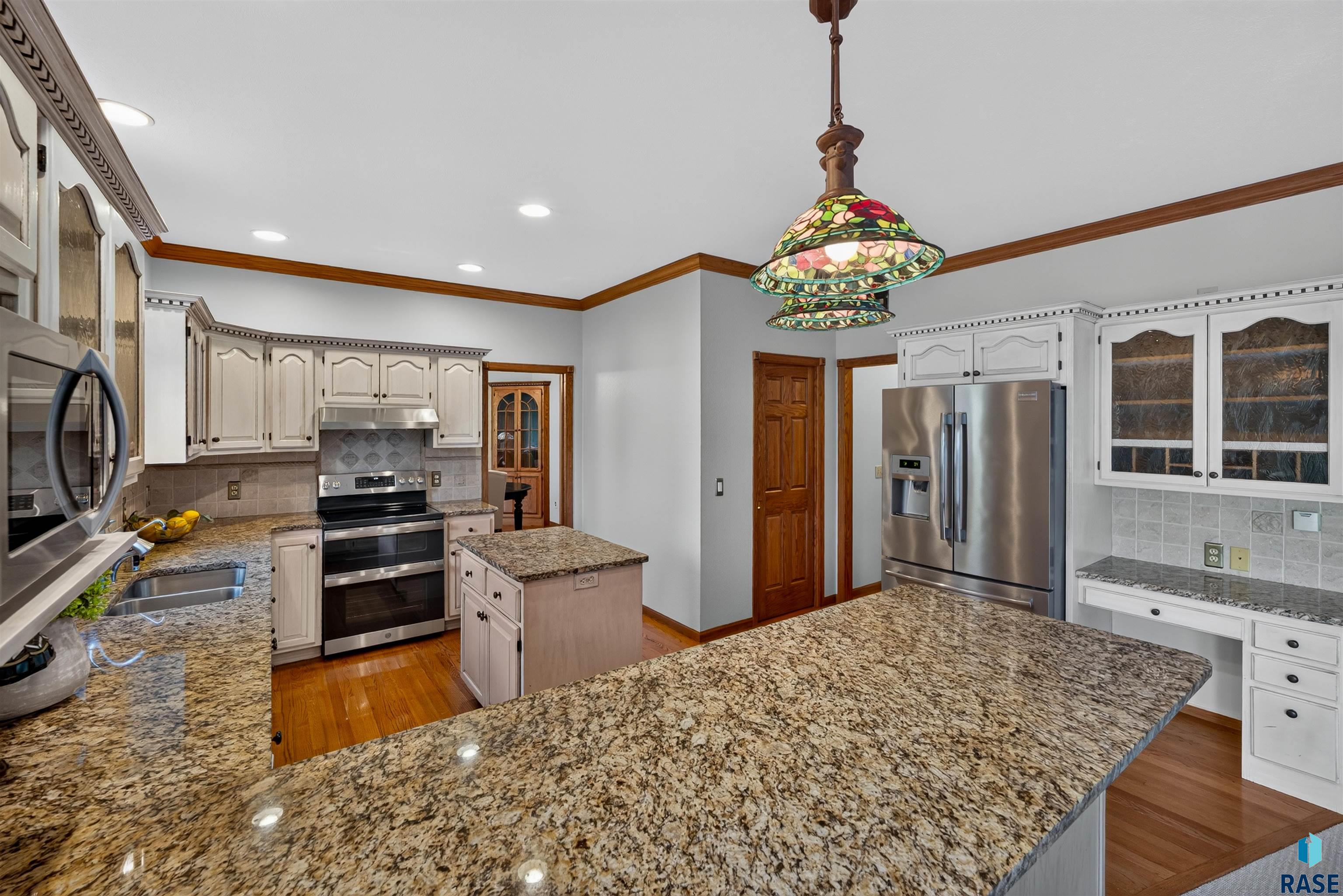 3004 S Coral Ct