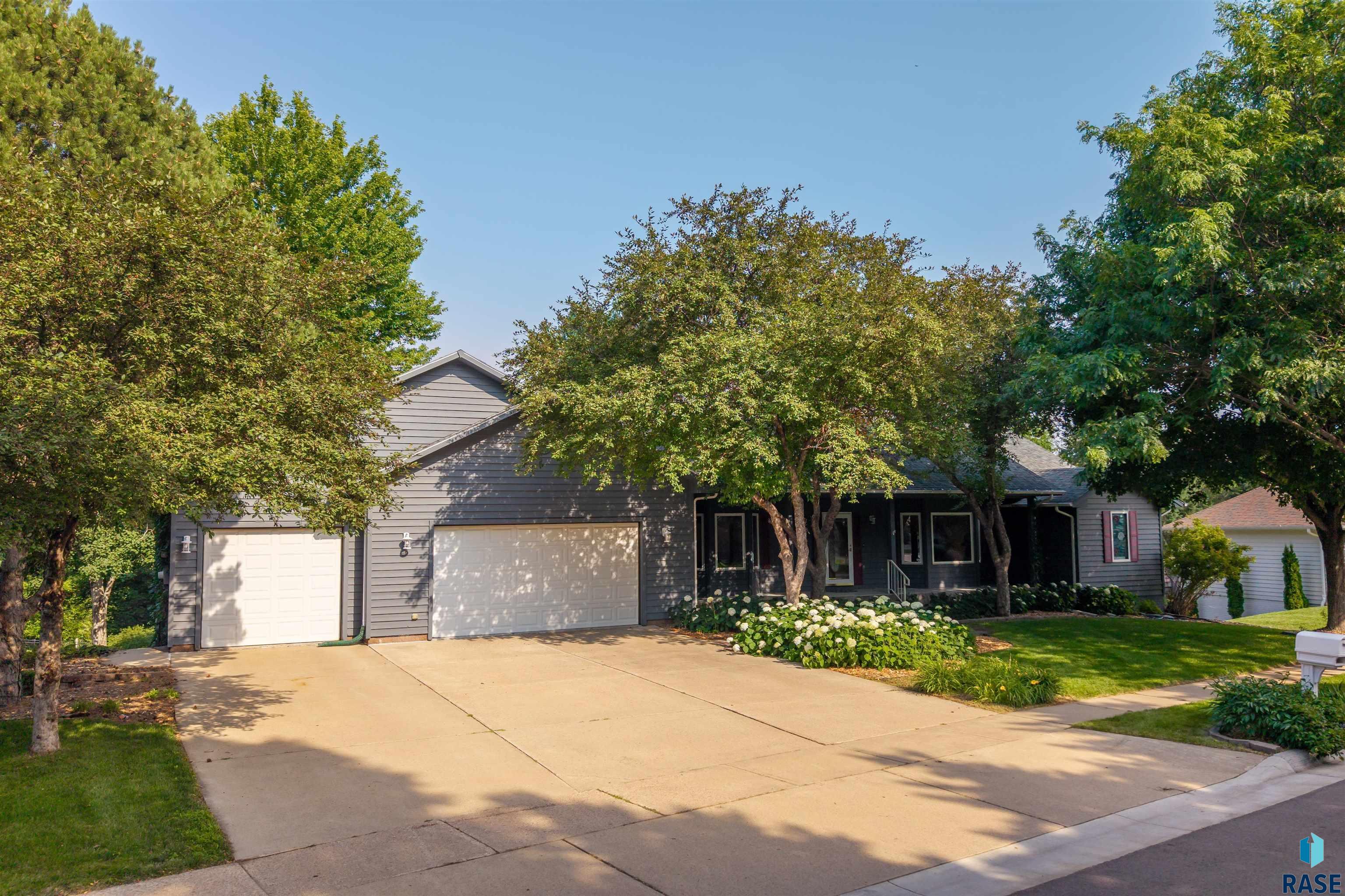 3004 S Coral Ct