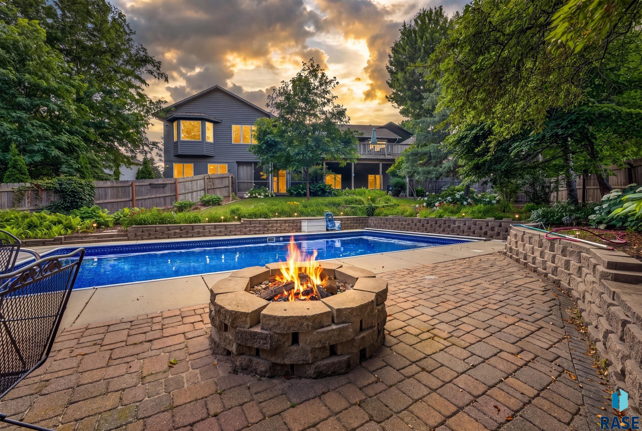 3004 S Coral Ct