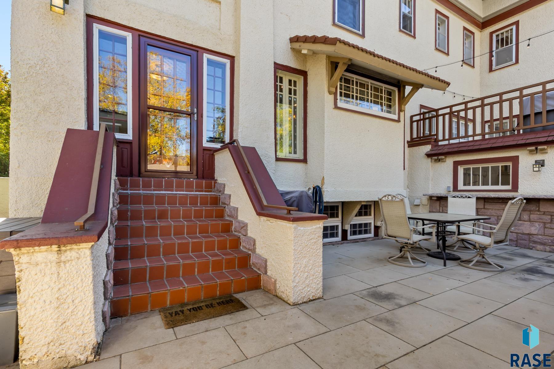 118 W 19th St
