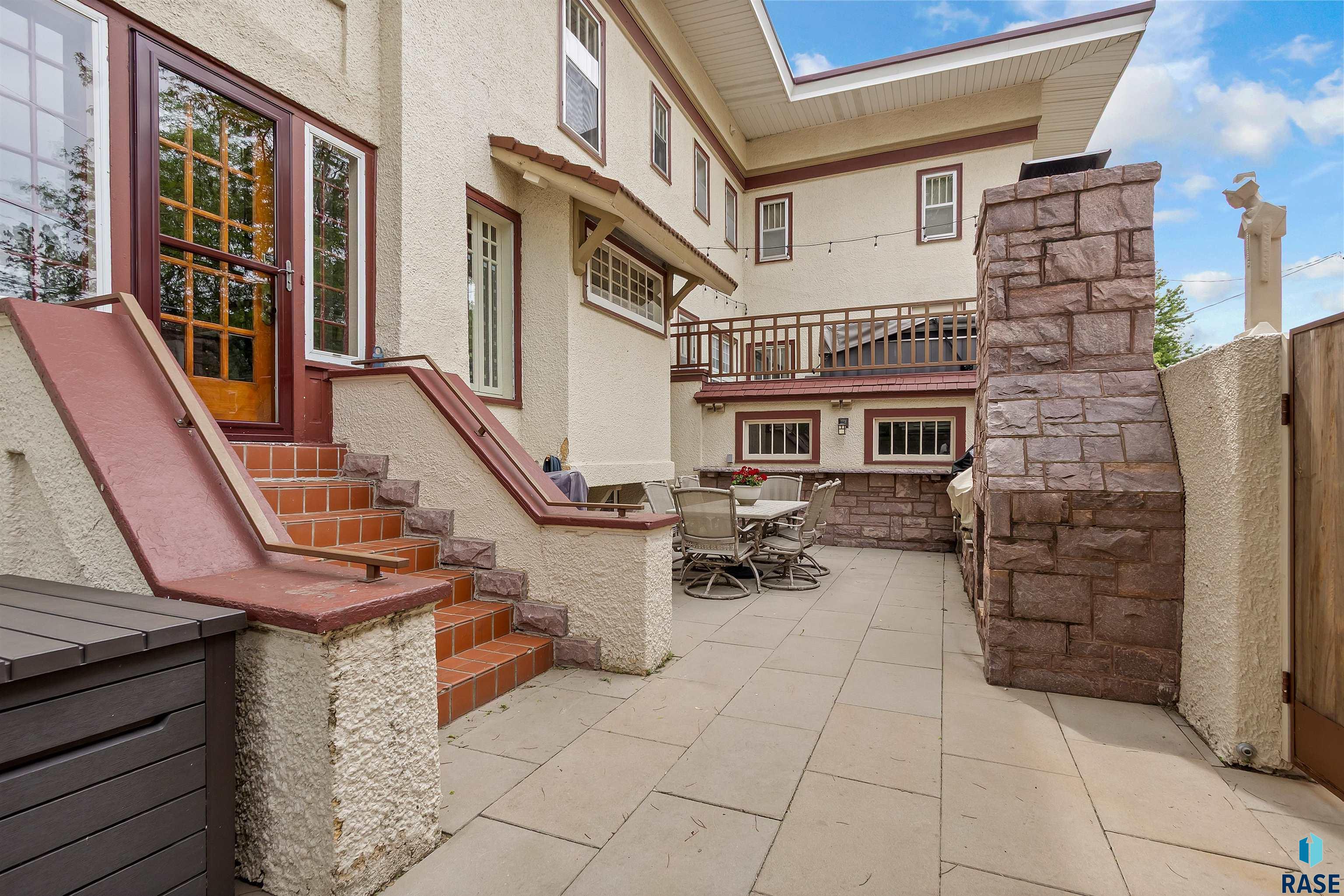 118 W 19th St