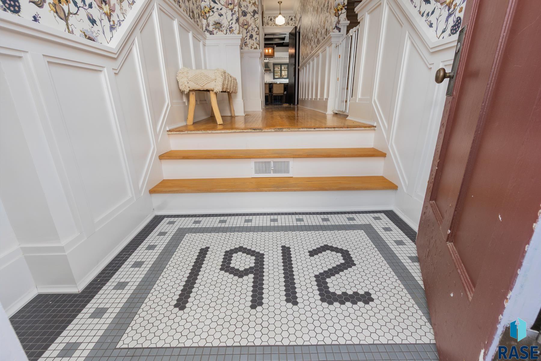 118 W 19th St