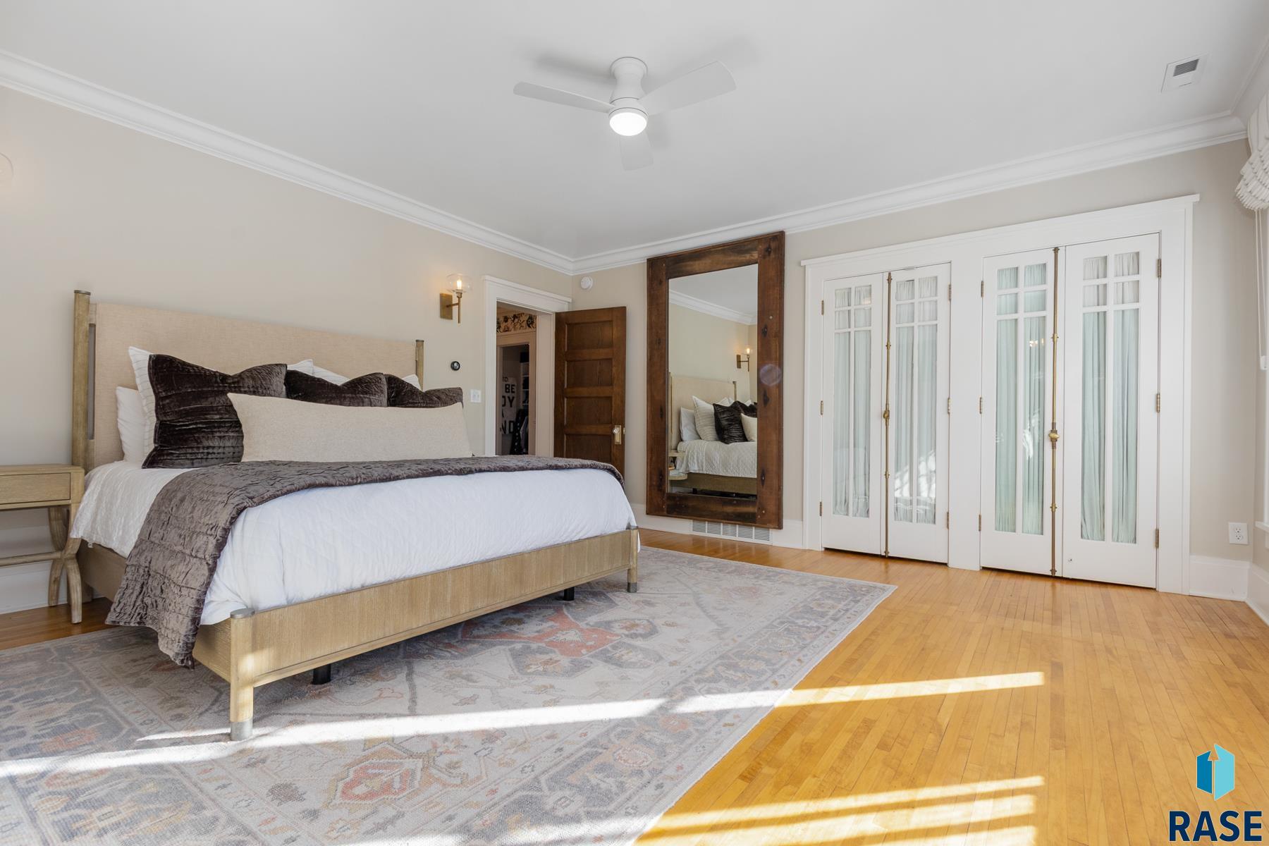 118 W 19th St