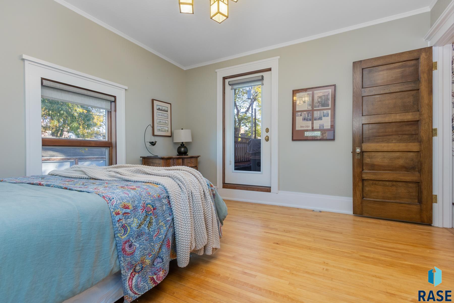 118 W 19th St
