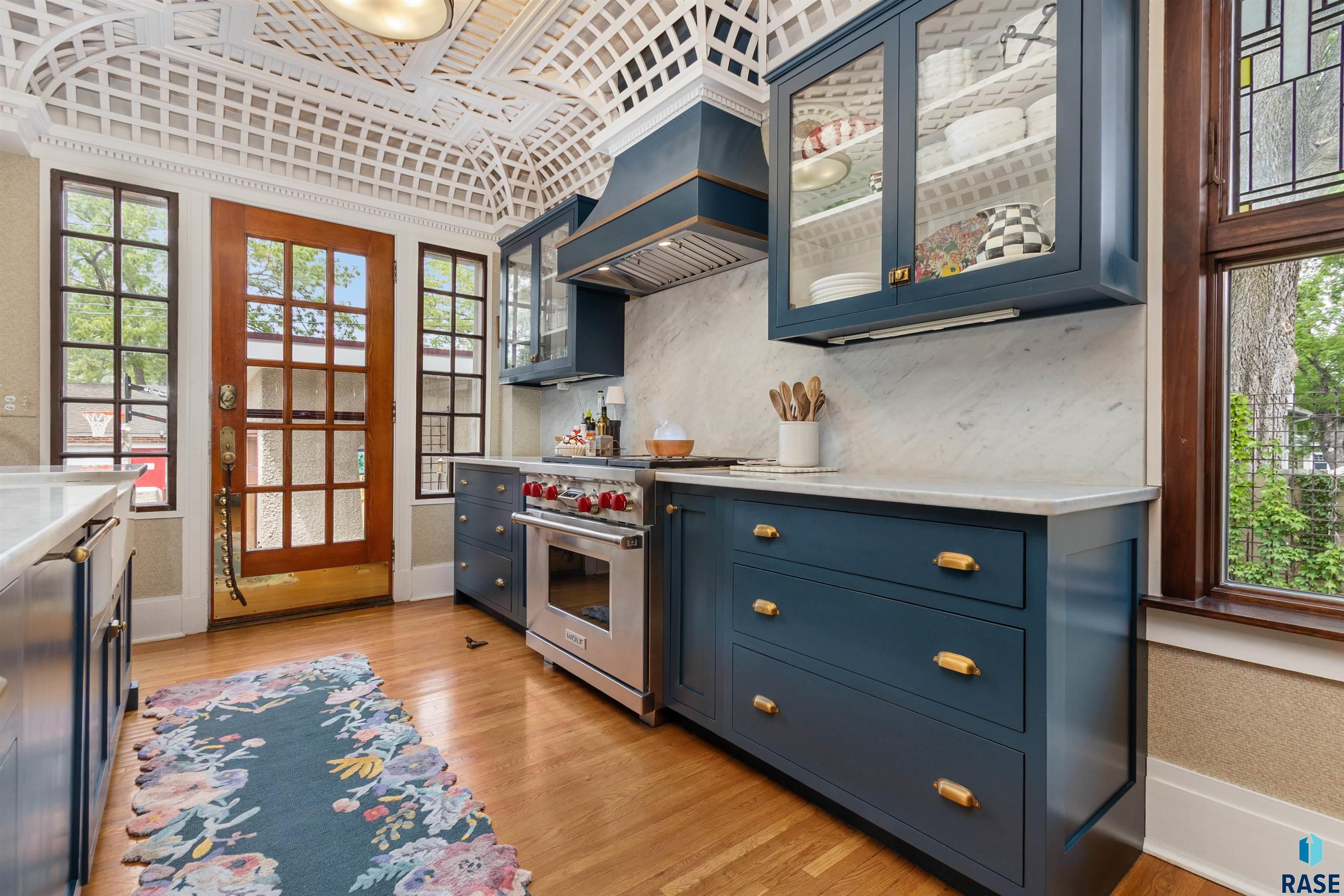 118 W 19th St