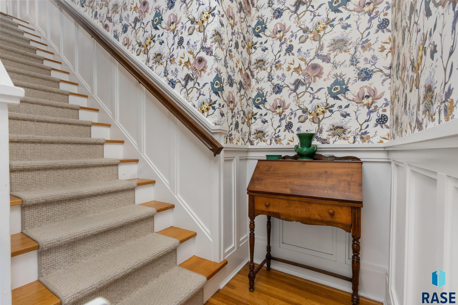118 W 19th St
