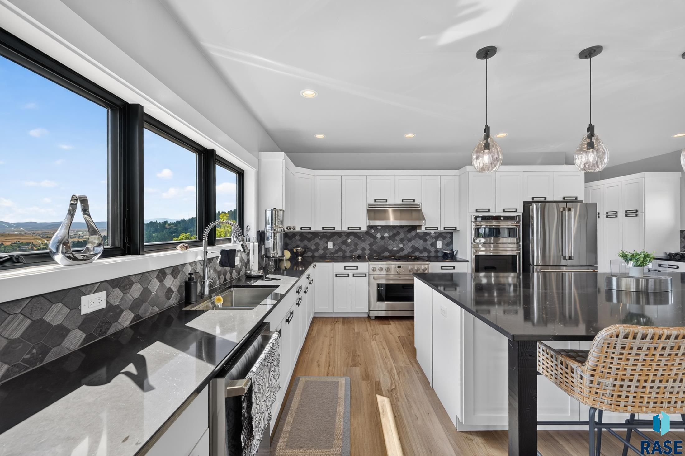 2111 Vantage Cir