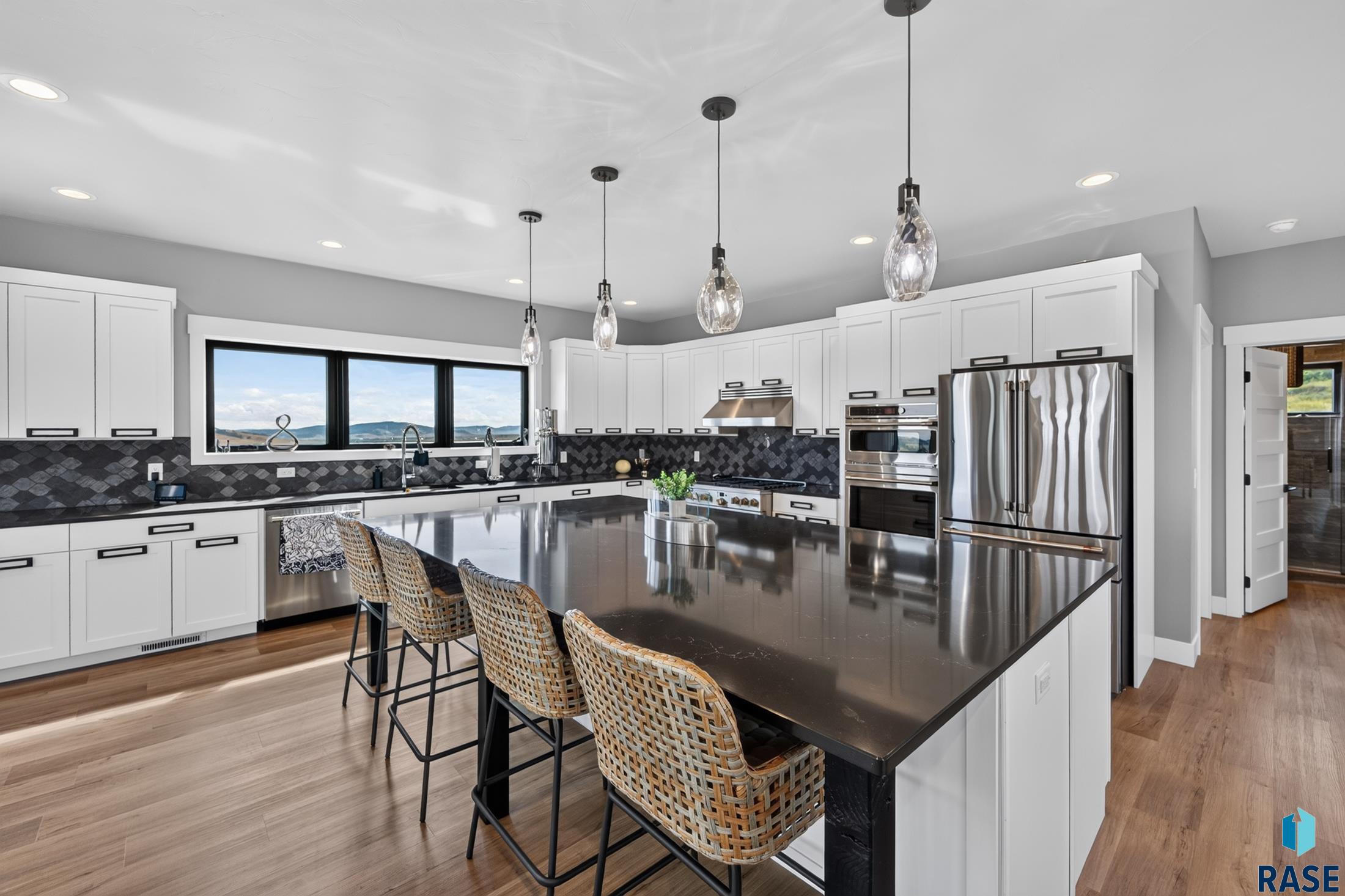 2111 Vantage Cir