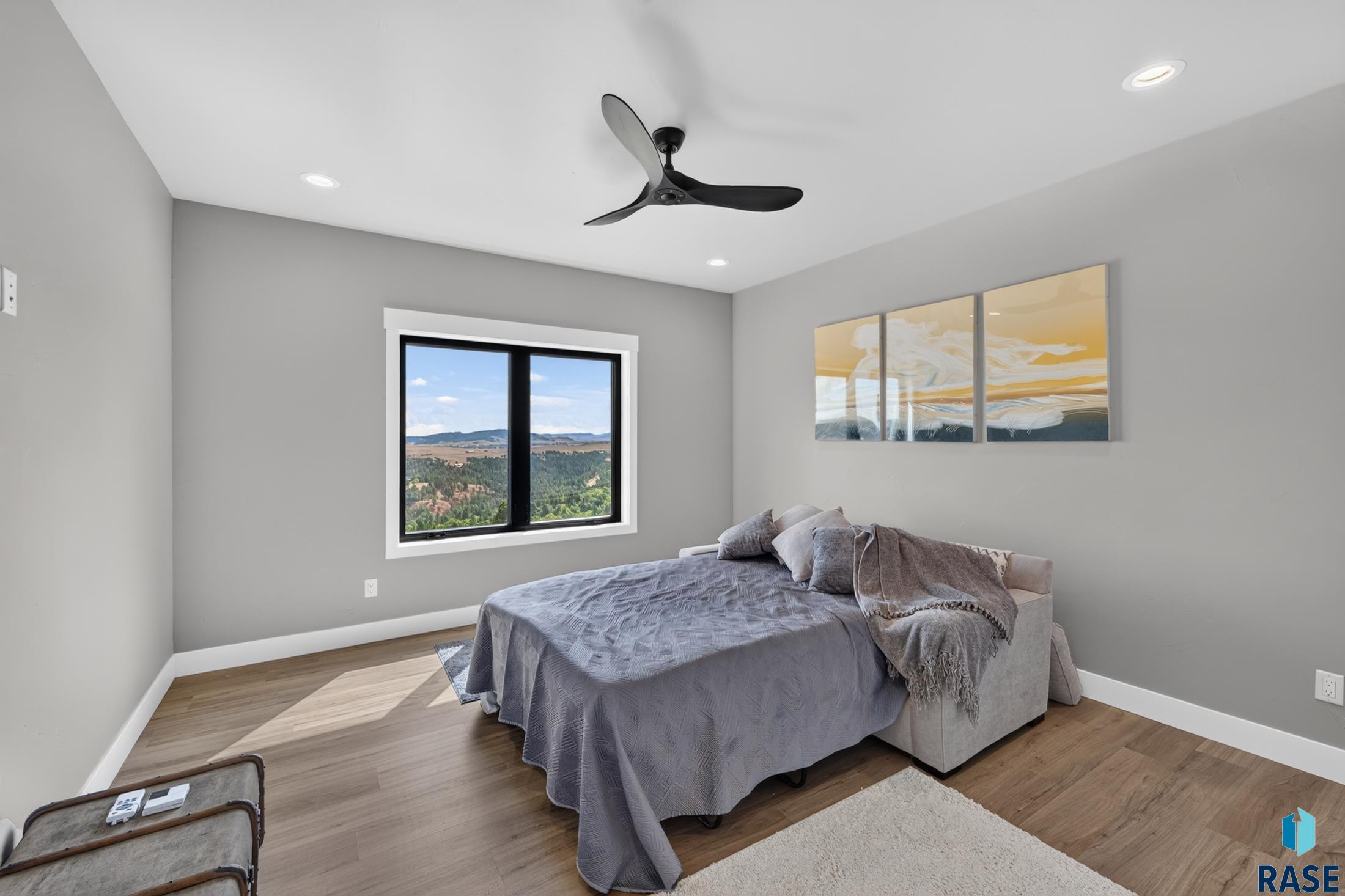 2111 Vantage Cir