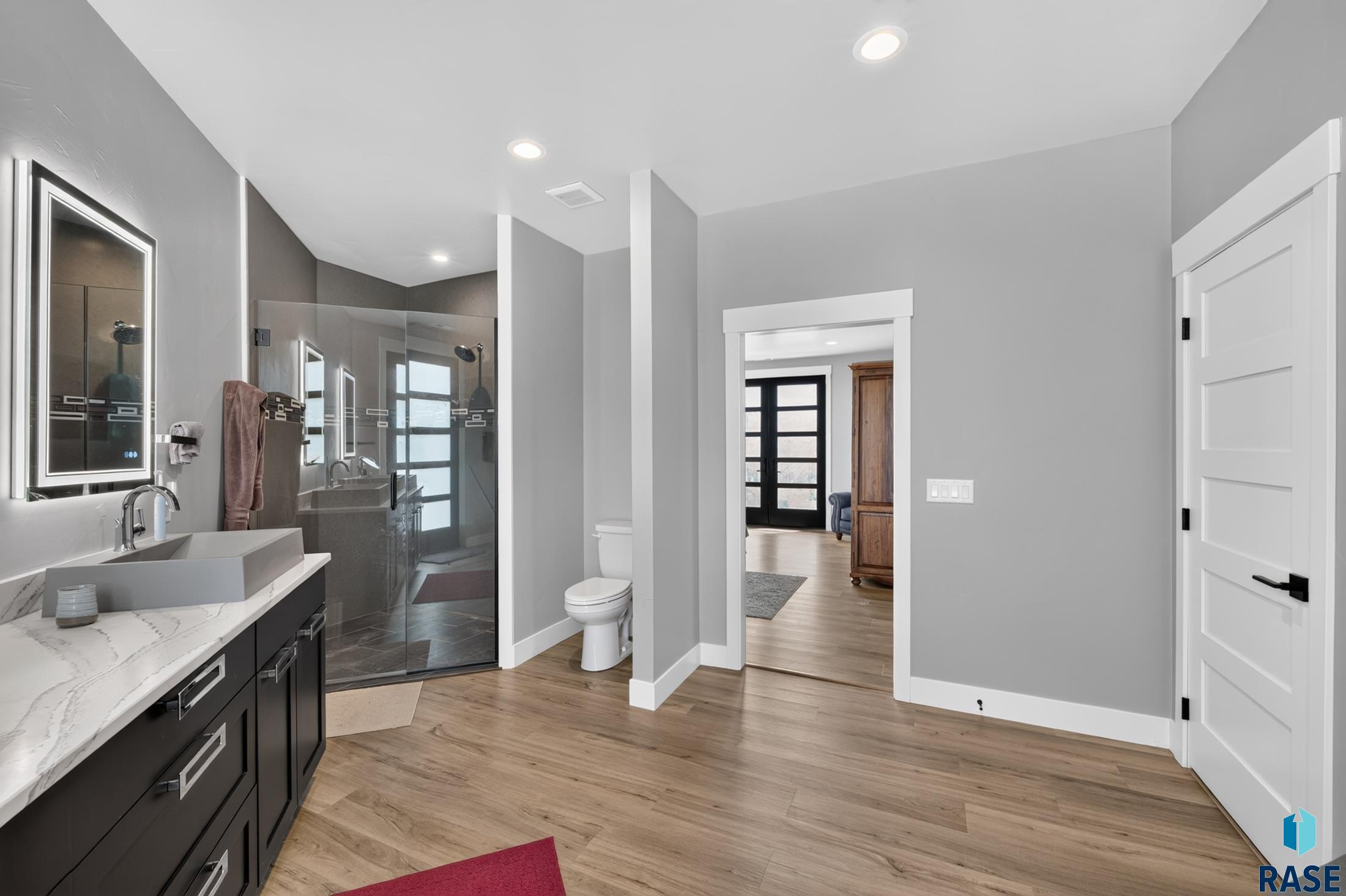 2111 Vantage Cir