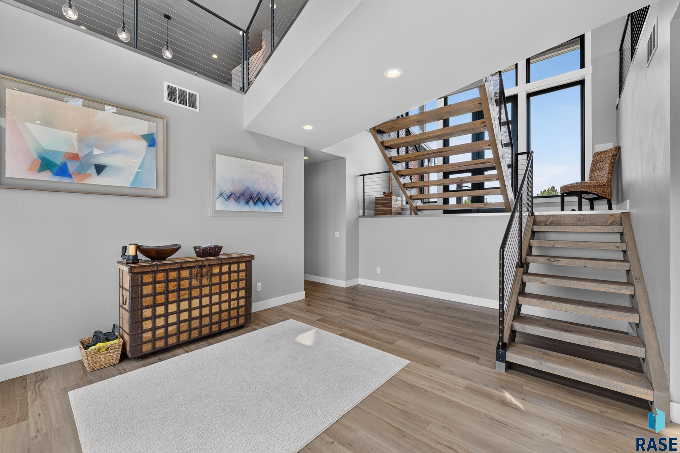 2111 Vantage Cir