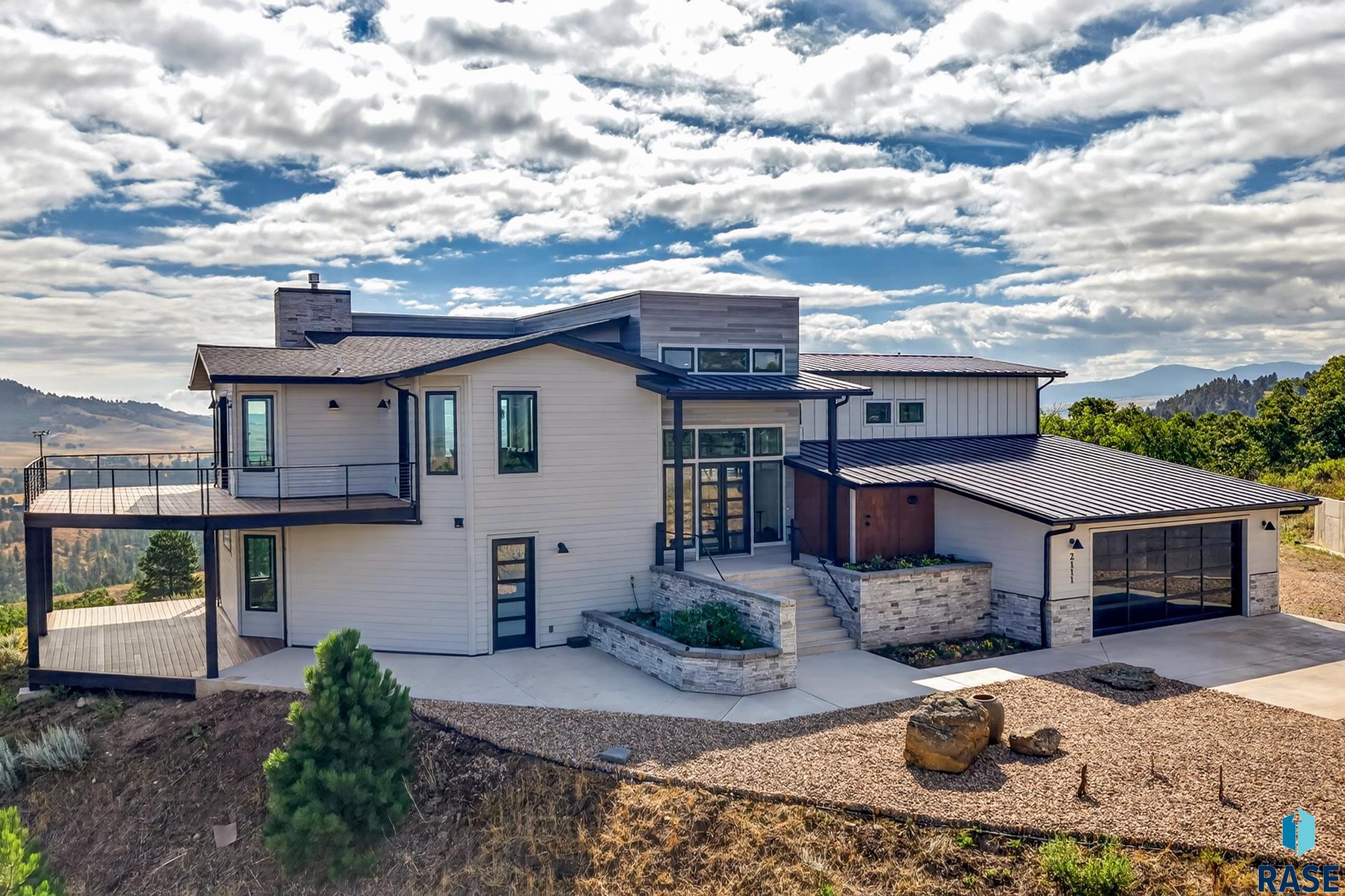 2111 Vantage Cir