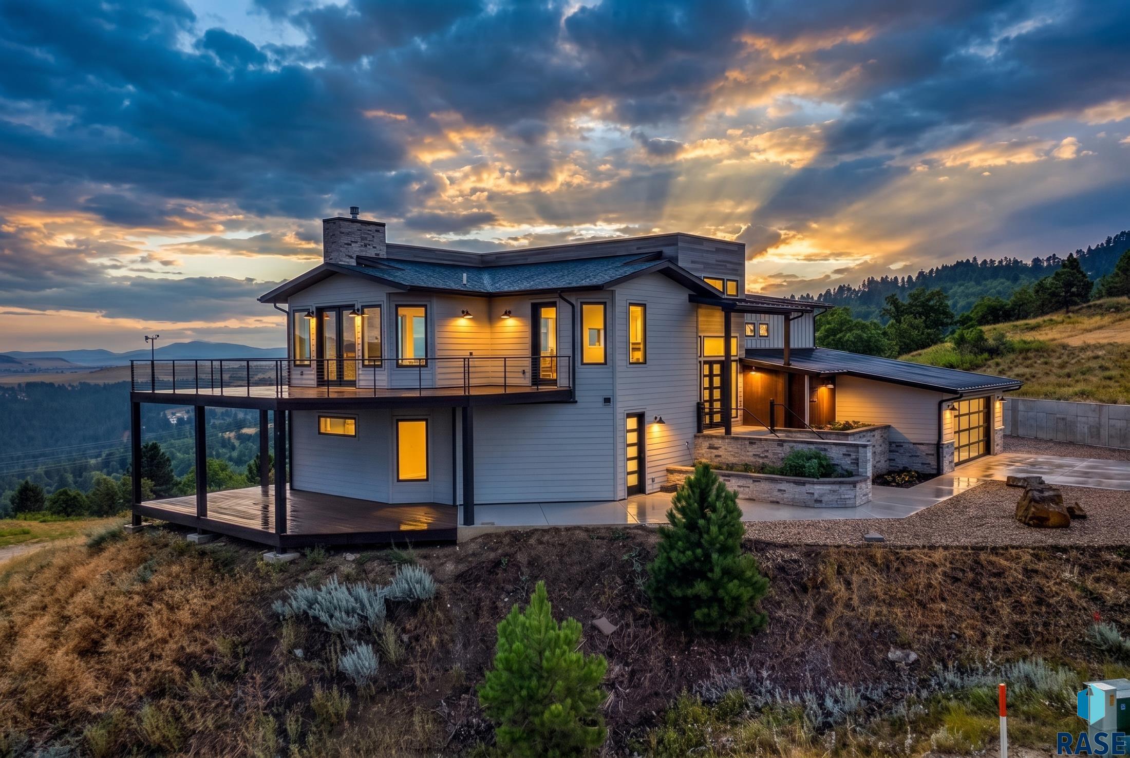 2111 Vantage Cir