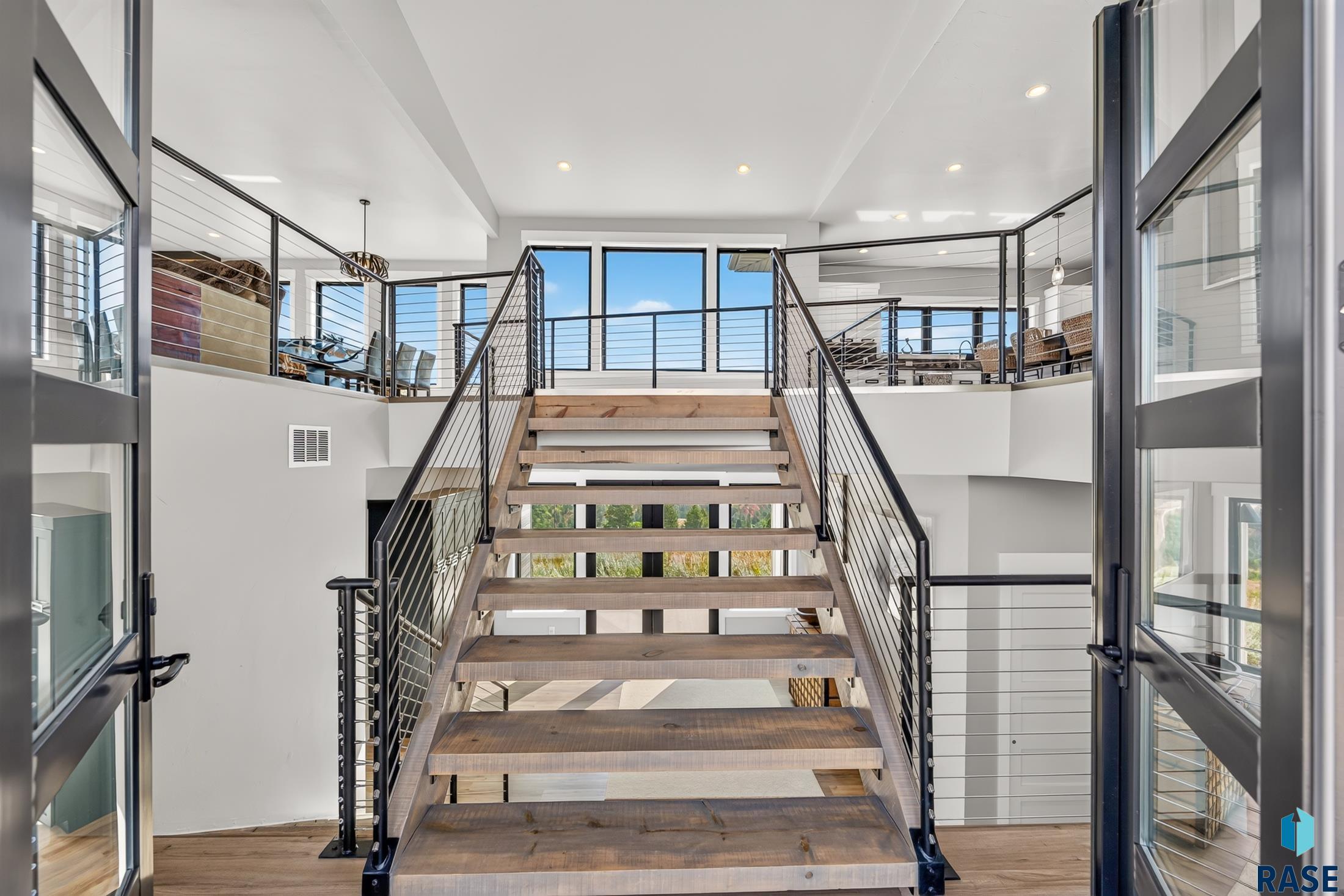 2111 Vantage Cir