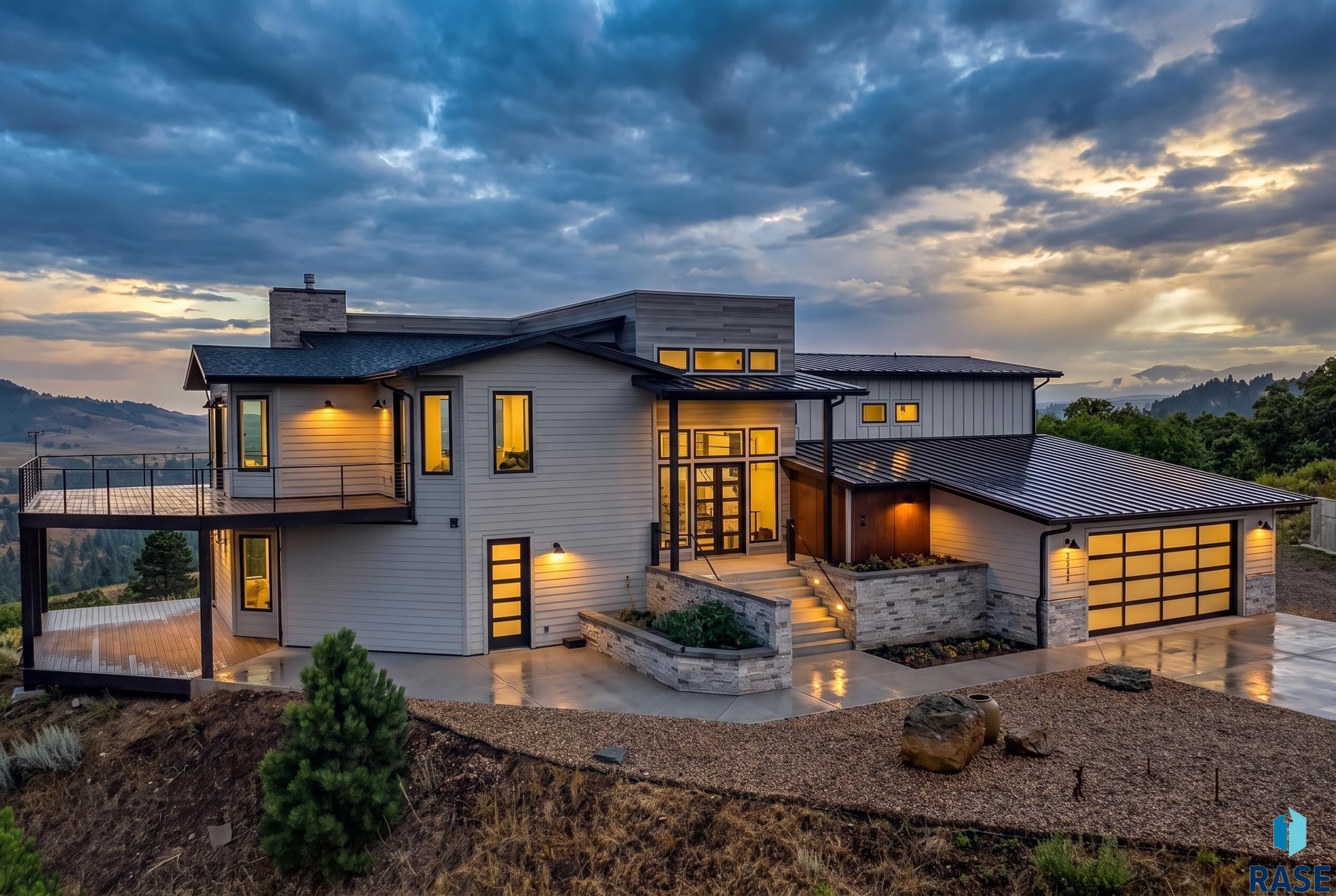 2111 Vantage Cir