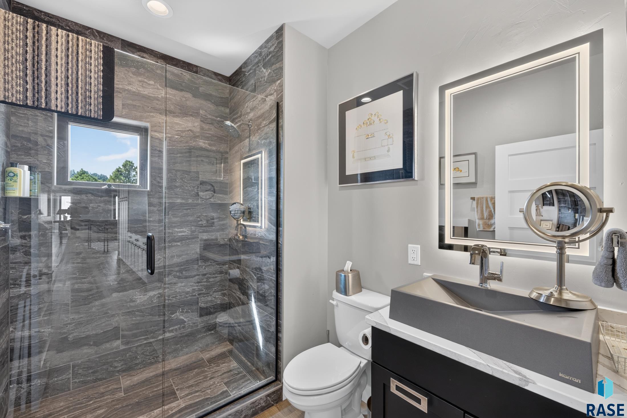 2111 Vantage Cir