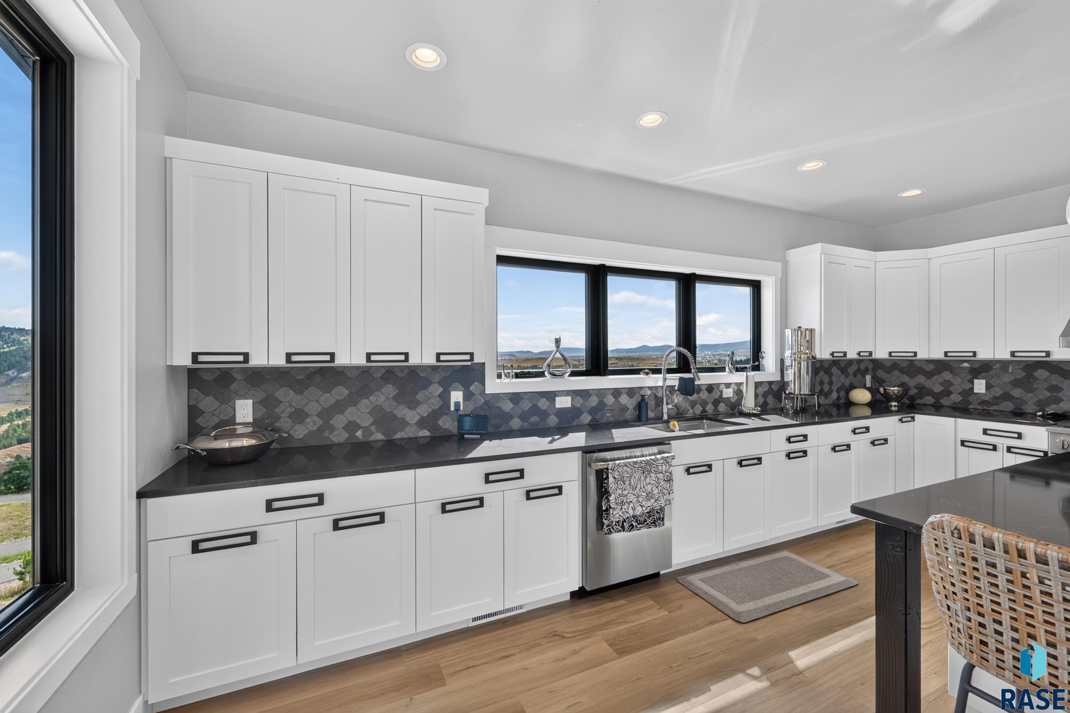 2111 Vantage Cir