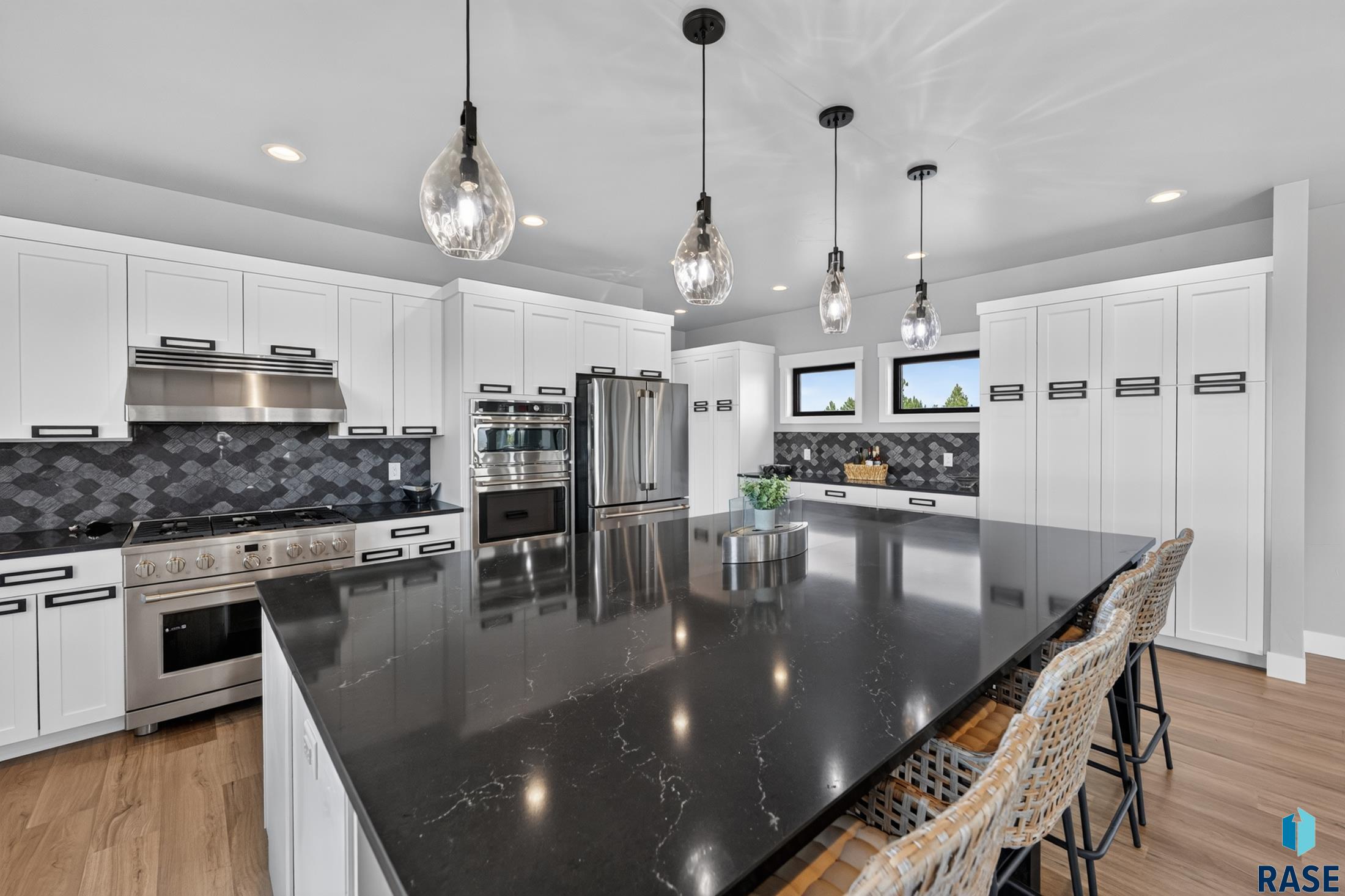 2111 Vantage Cir