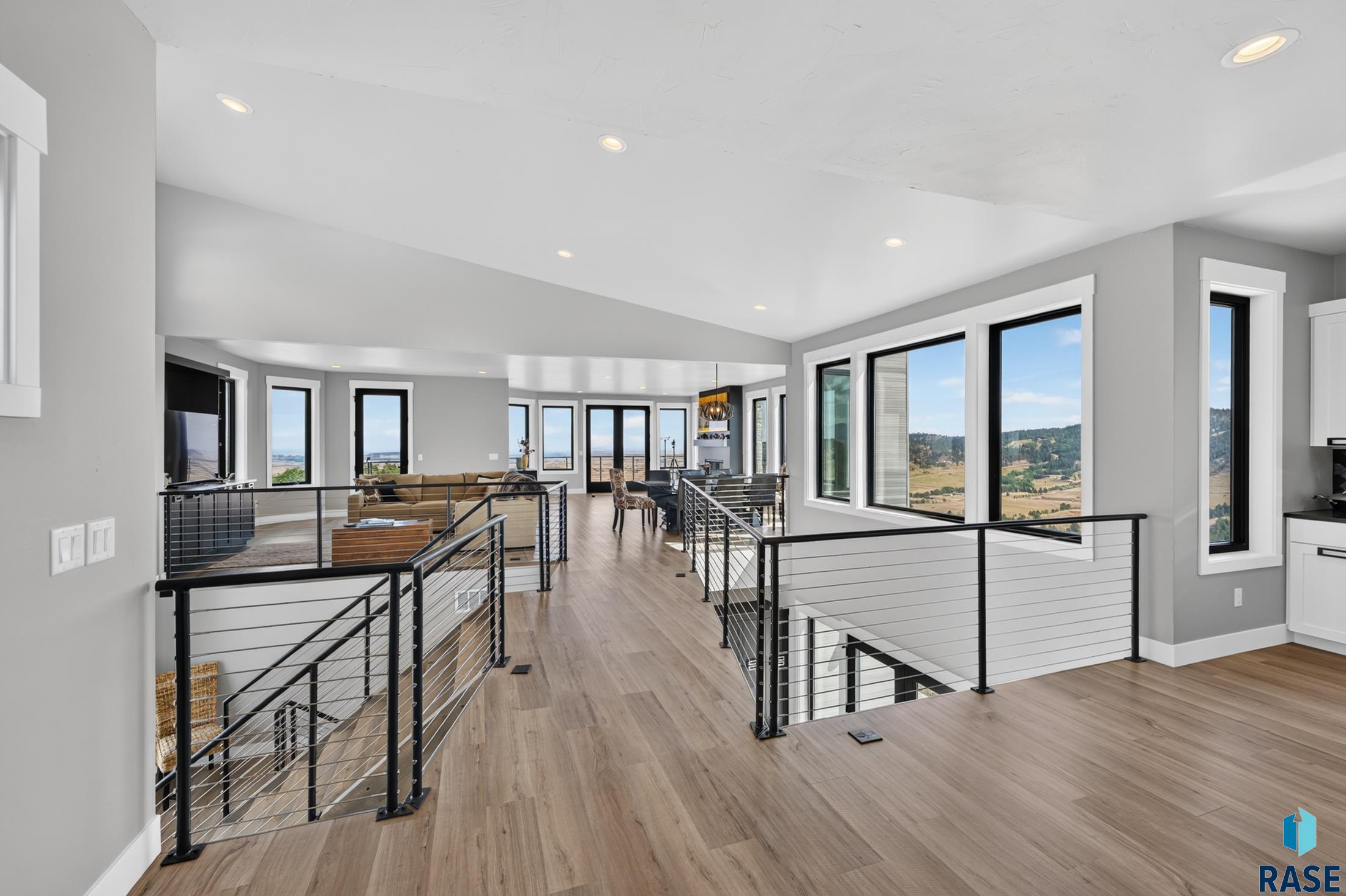 2111 Vantage Cir