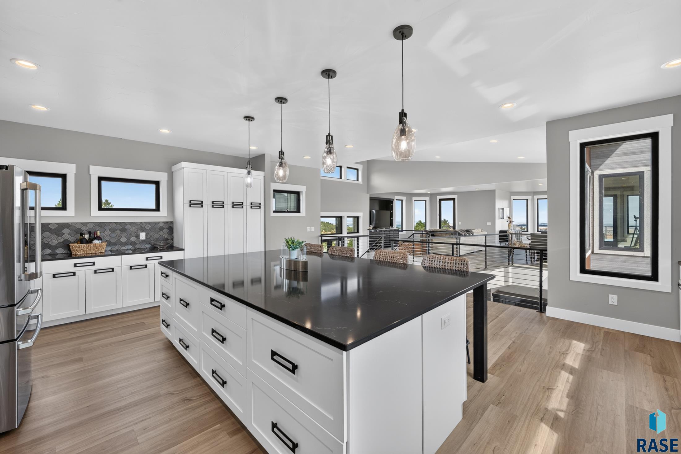 2111 Vantage Cir