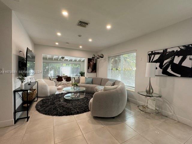 1608 NE 17th Way