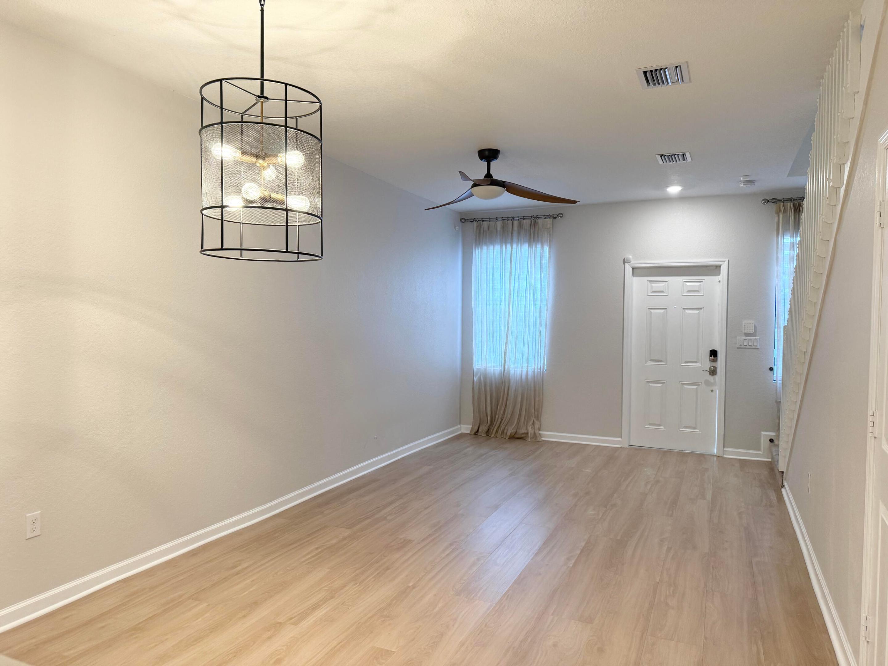 1513 SW 28th Street