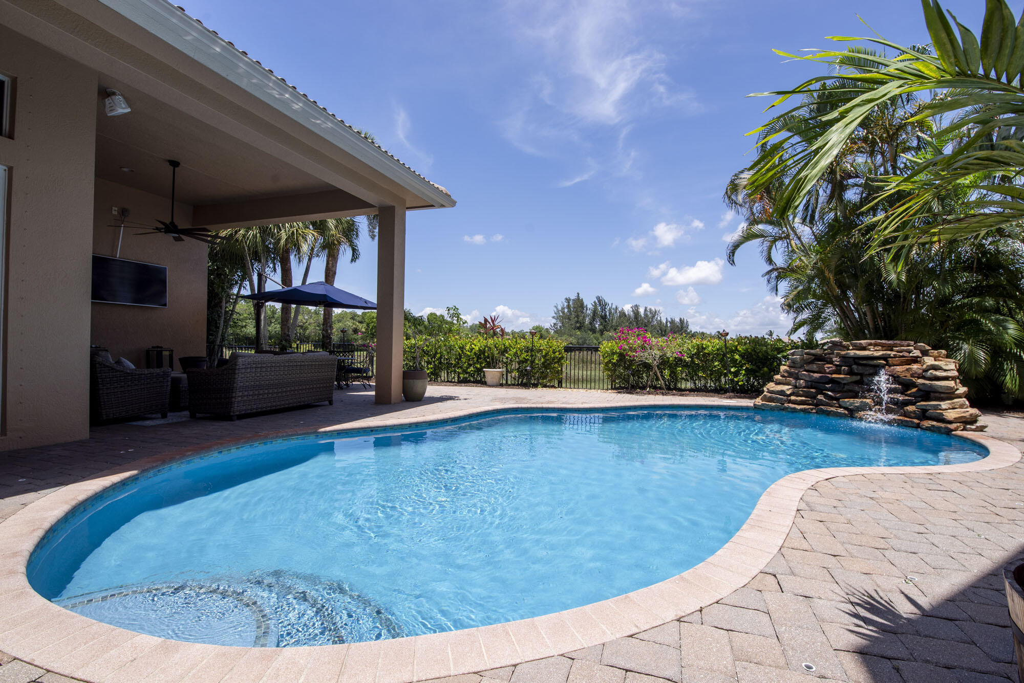 8801 Wellington View Drive