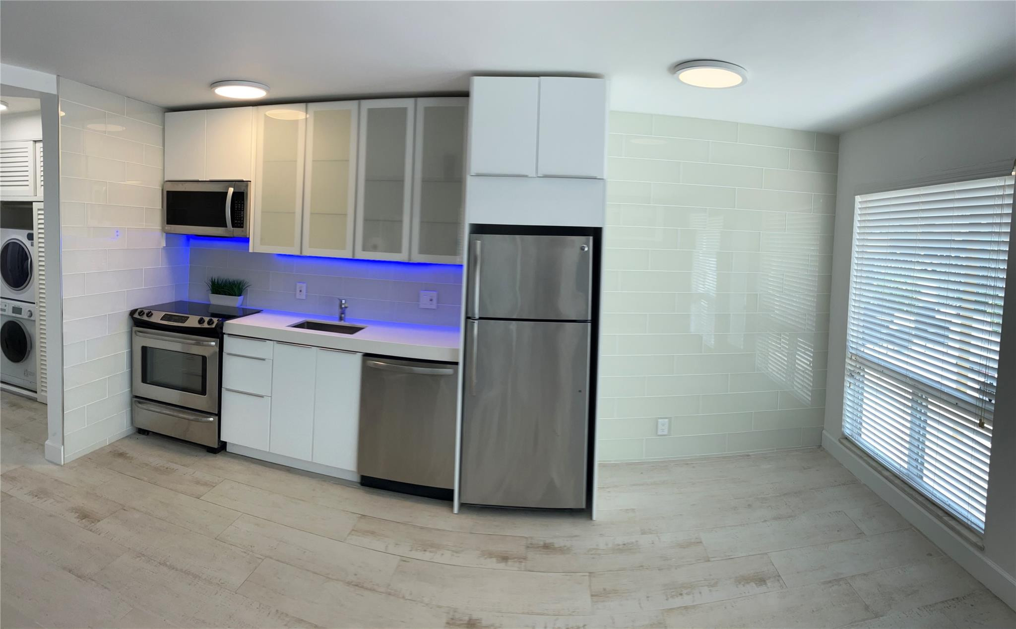 2716 NE 30th Place 101C