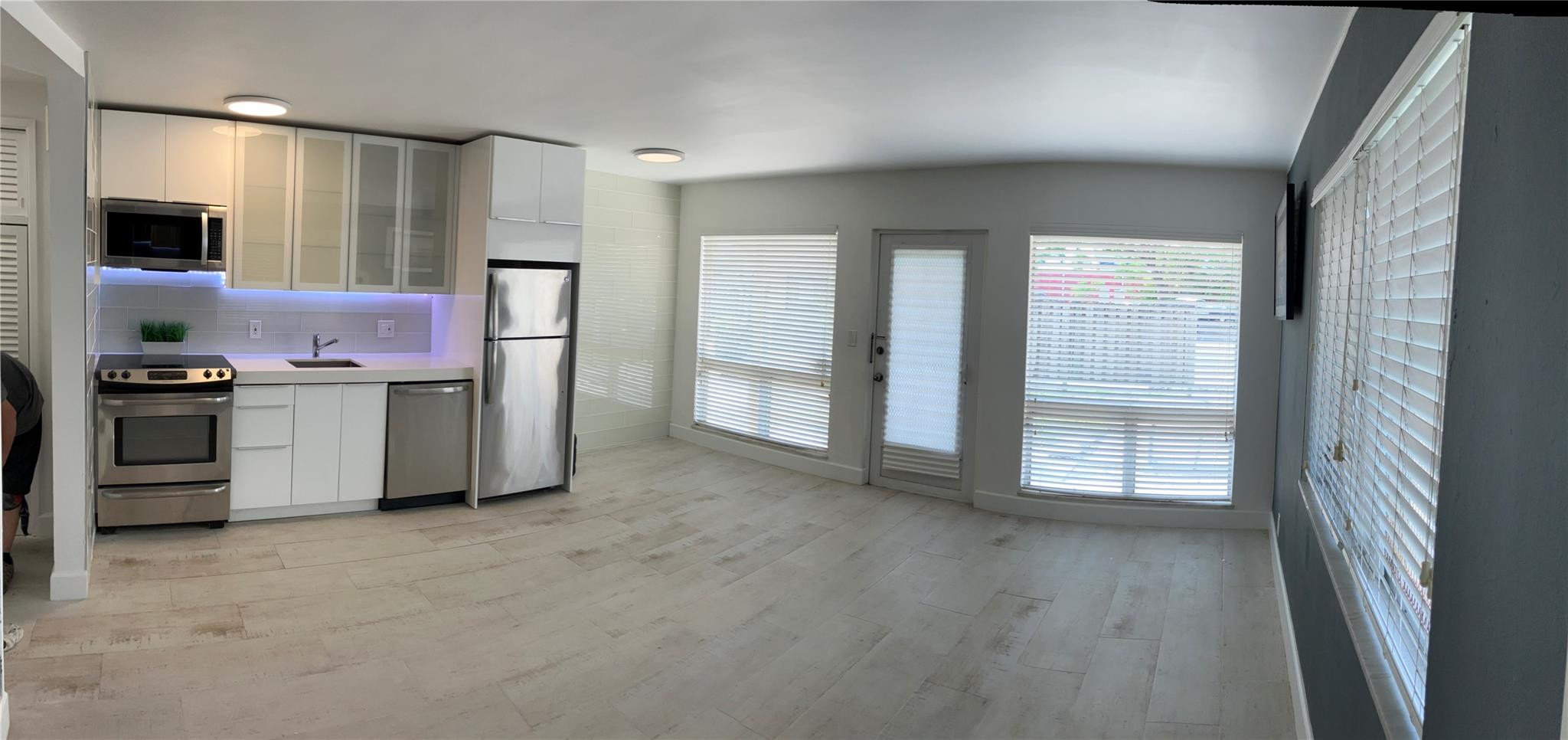 2716 NE 30th Place 101C
