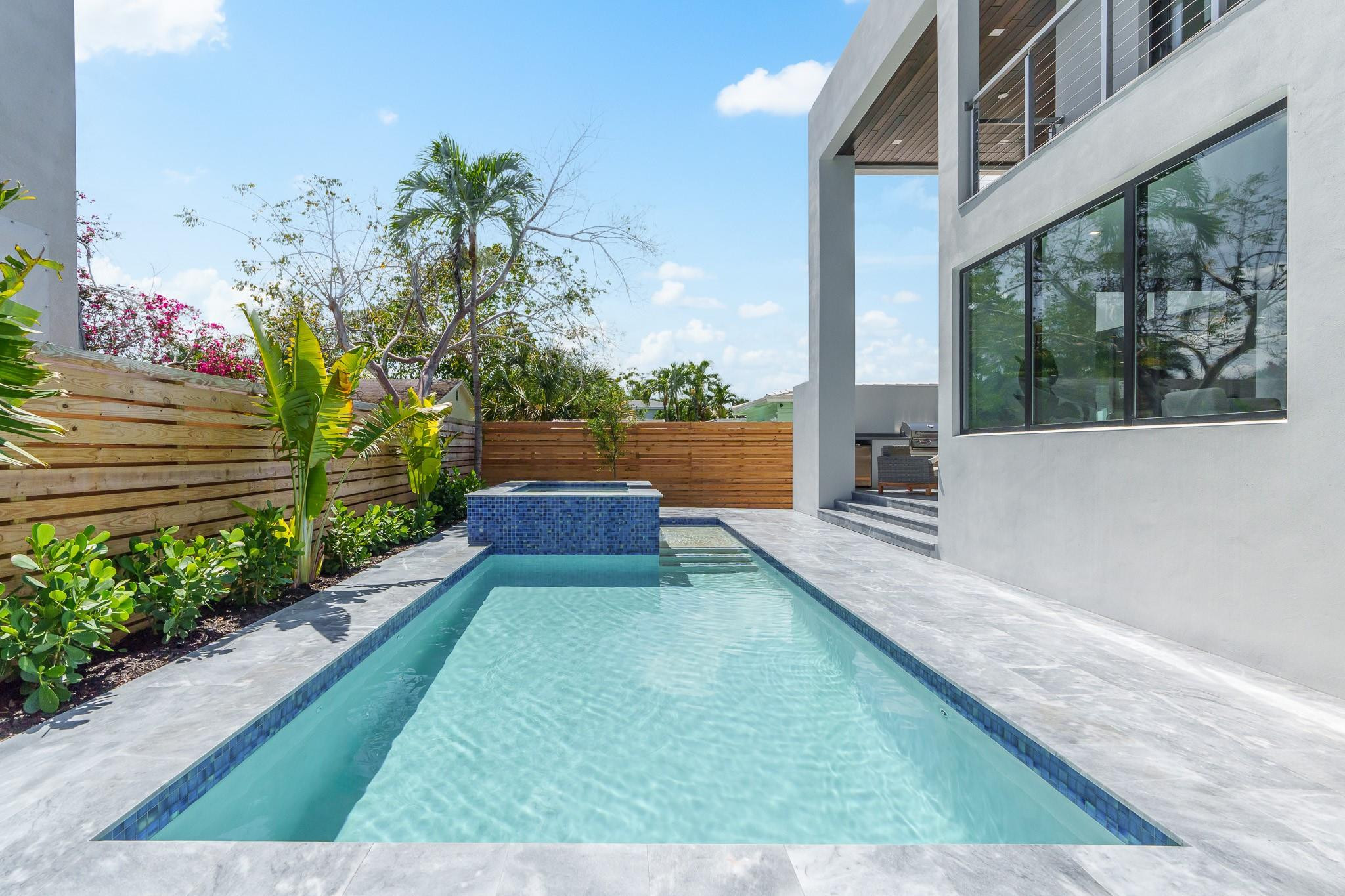 1006 SW 8th Street
