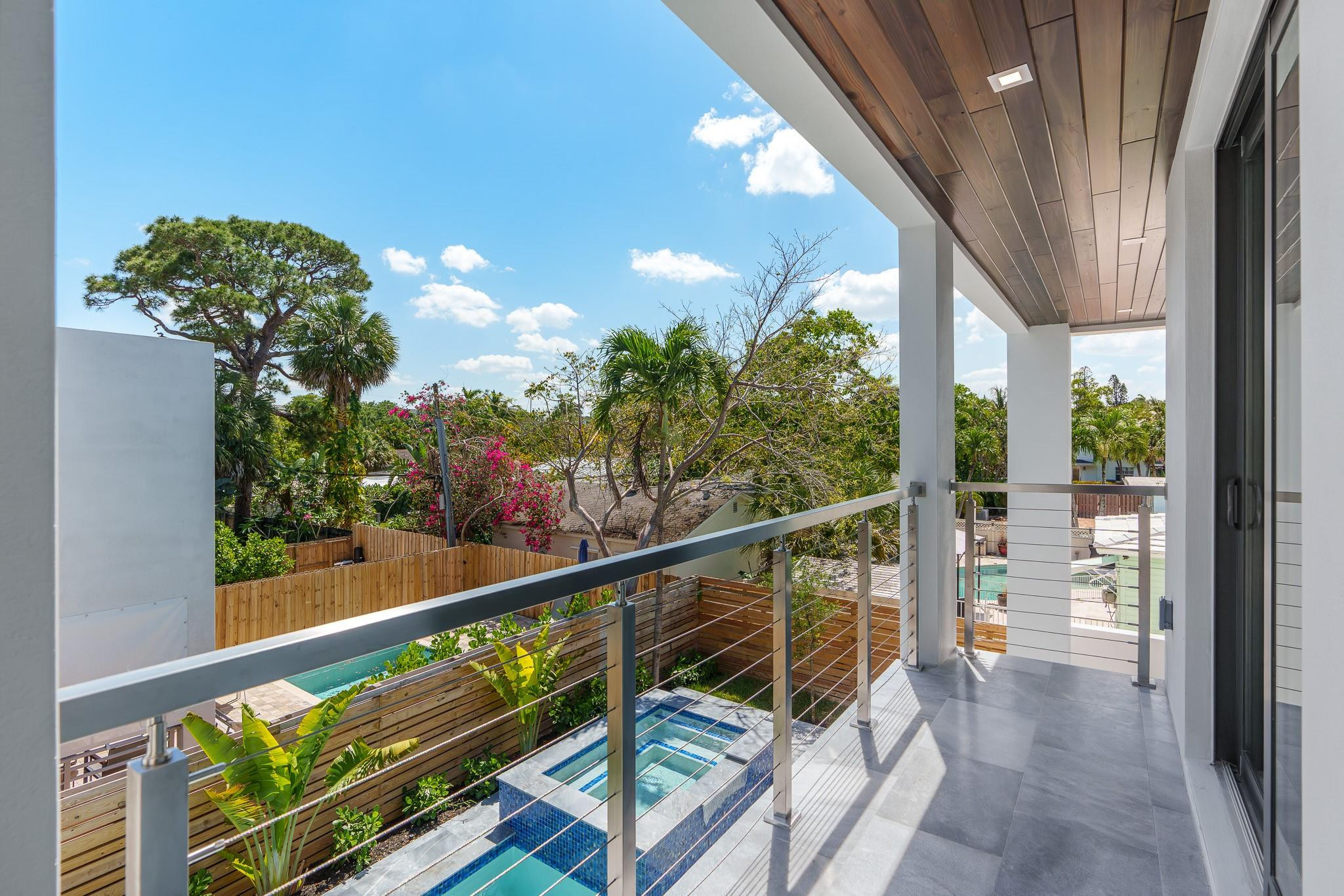 1006 SW 8th Street