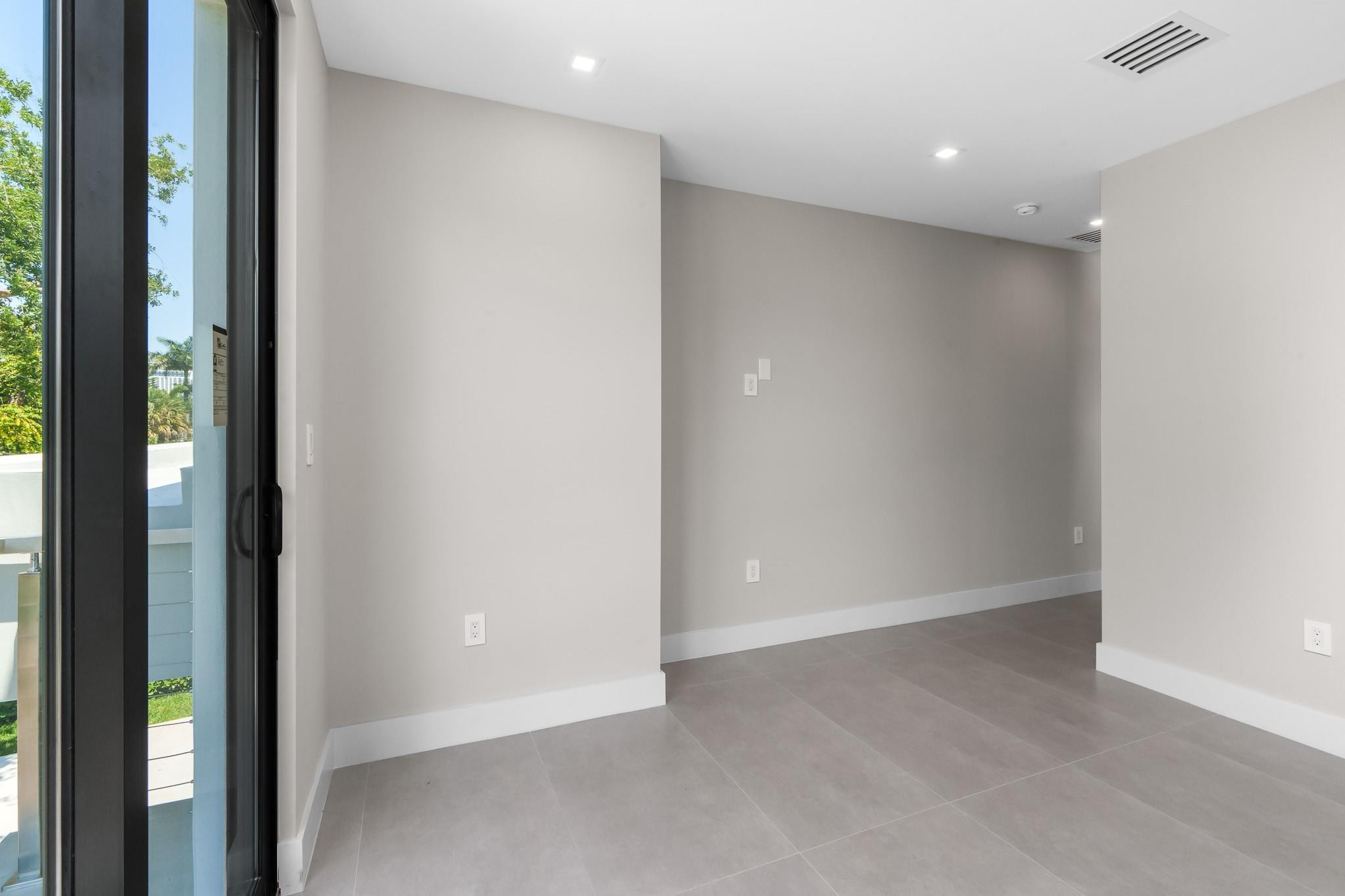 1006 SW 8th Street