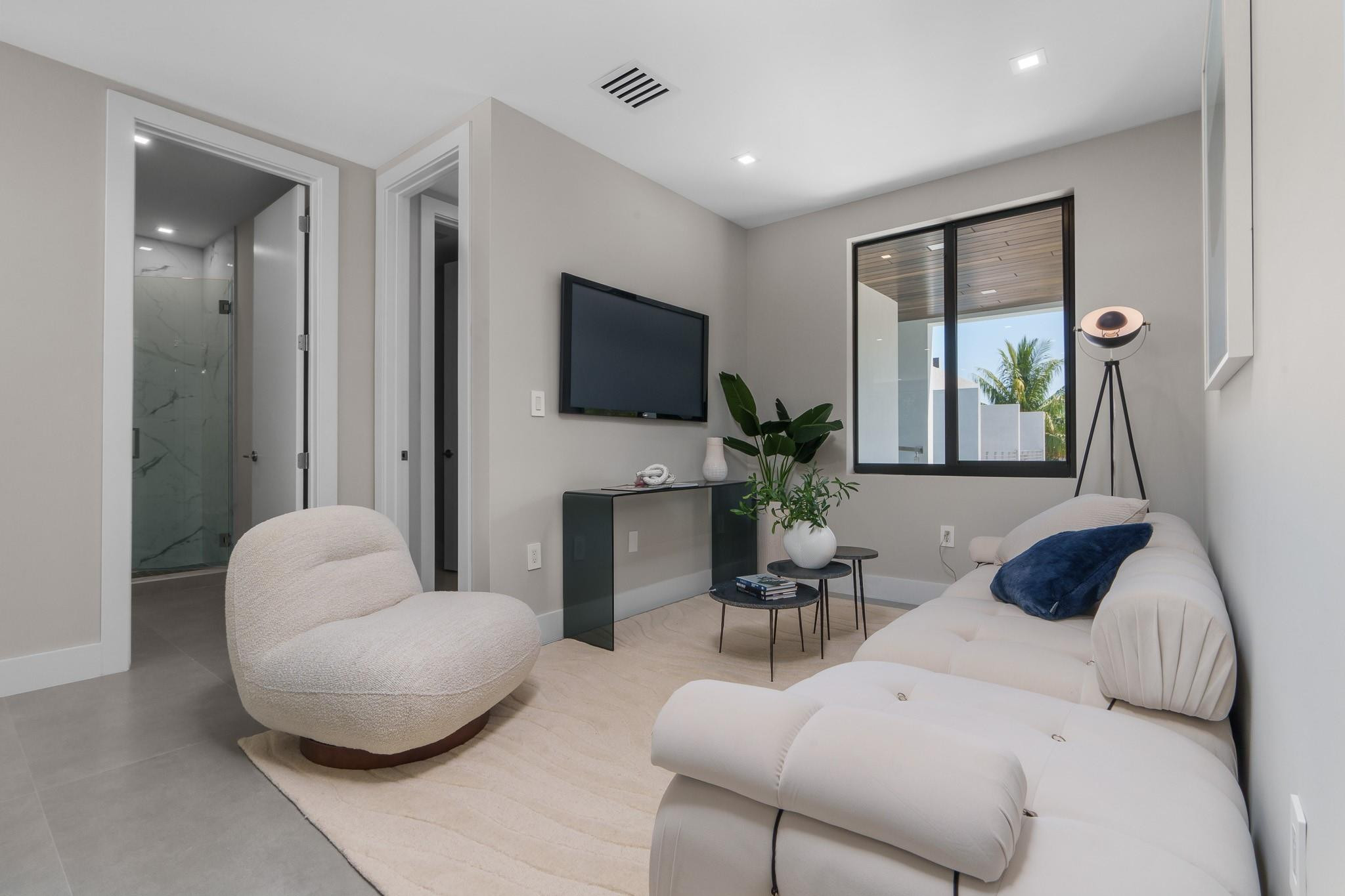 1006 SW 8th Street