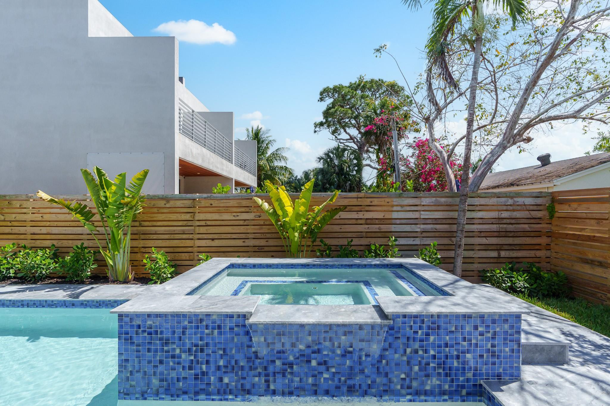 1006 SW 8th Street