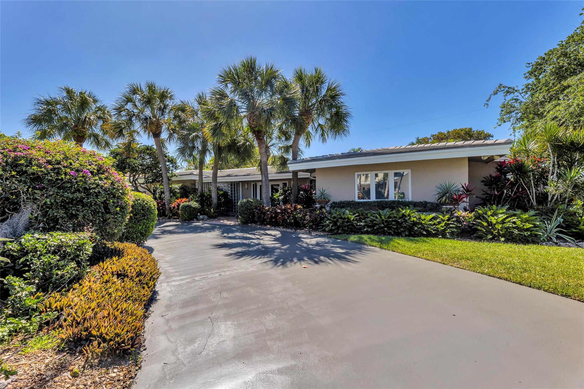 2700 NE 35th Drive