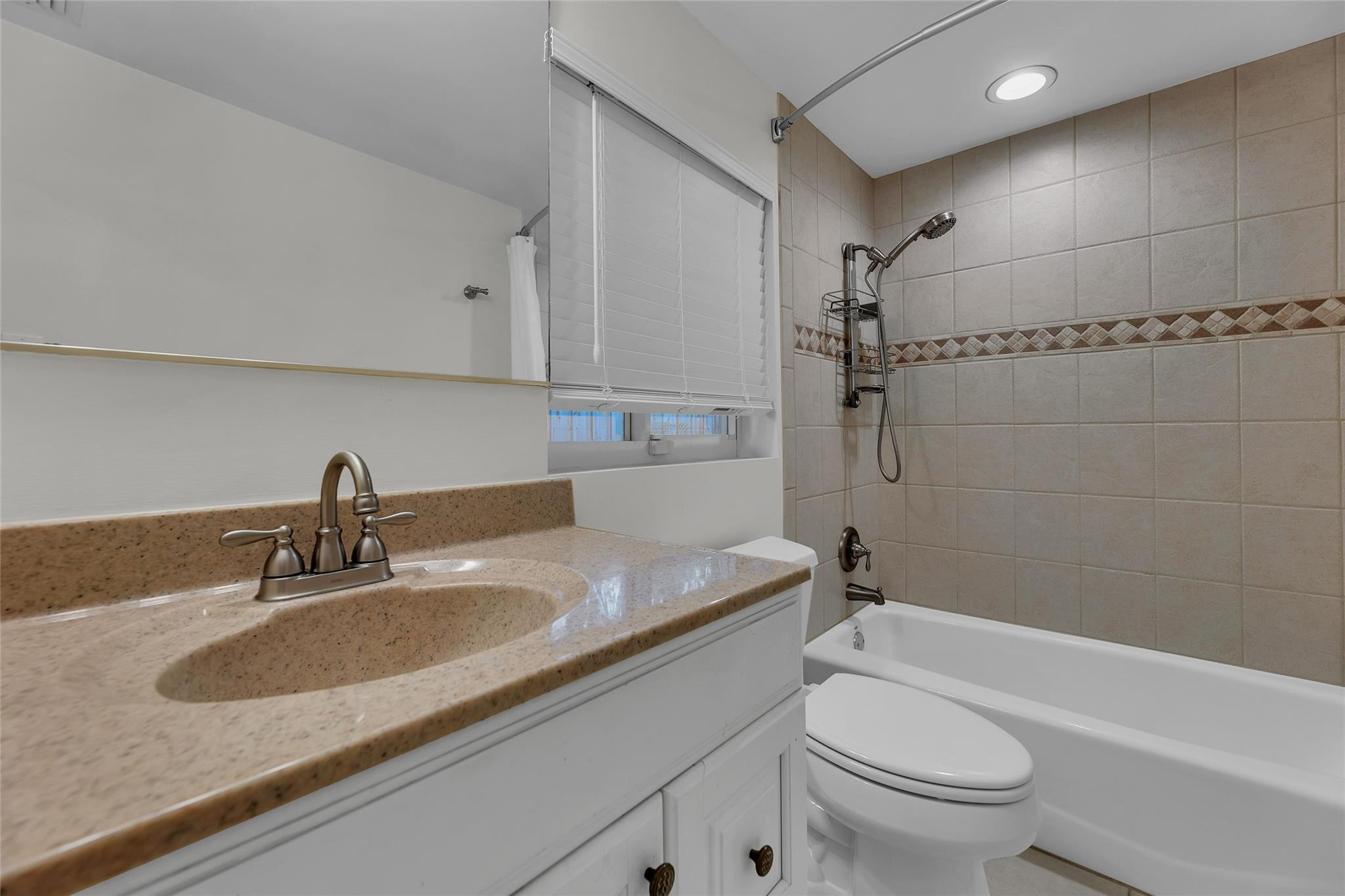 2700 NE 35th Drive