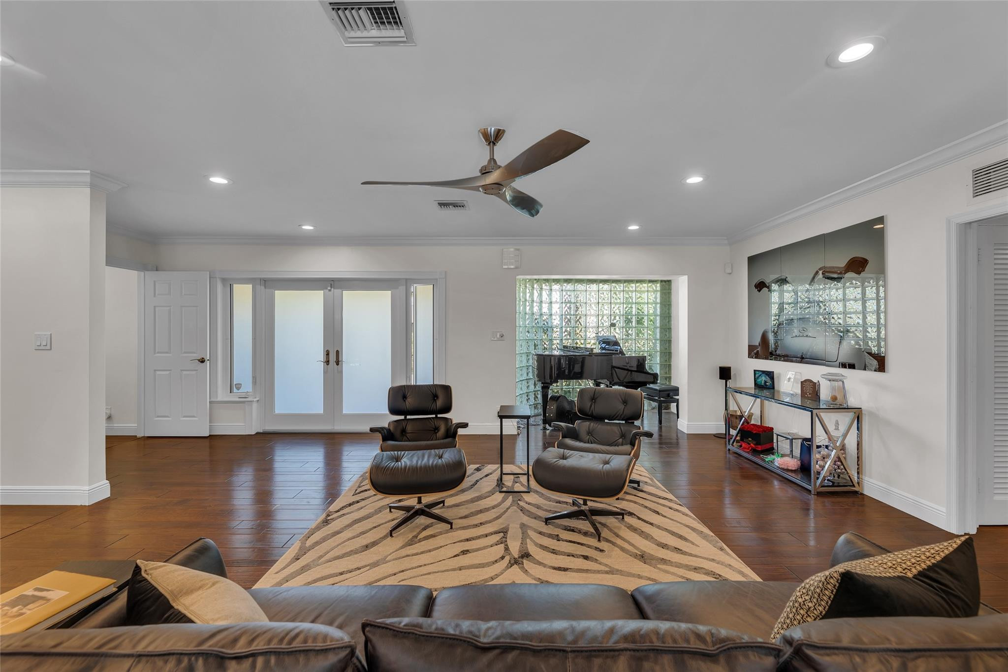 2700 NE 35th Drive