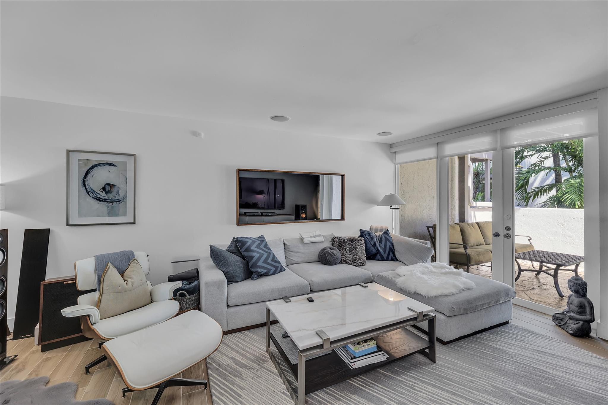652 Kensington Place 14A