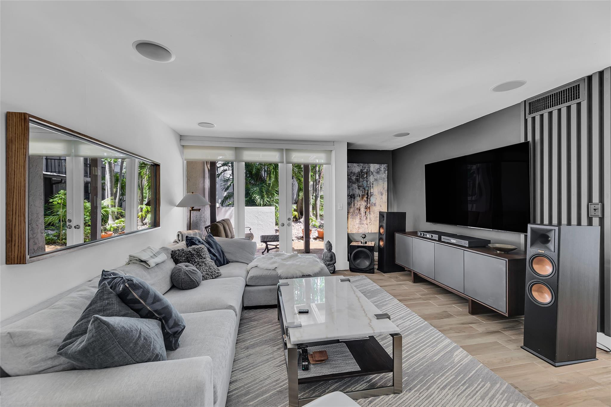 652 Kensington Place 14A