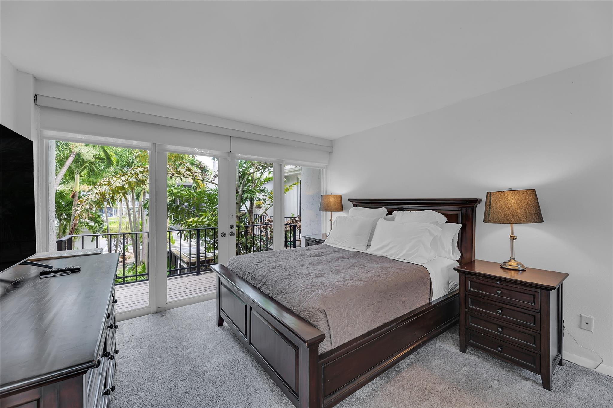 652 Kensington Place 14A