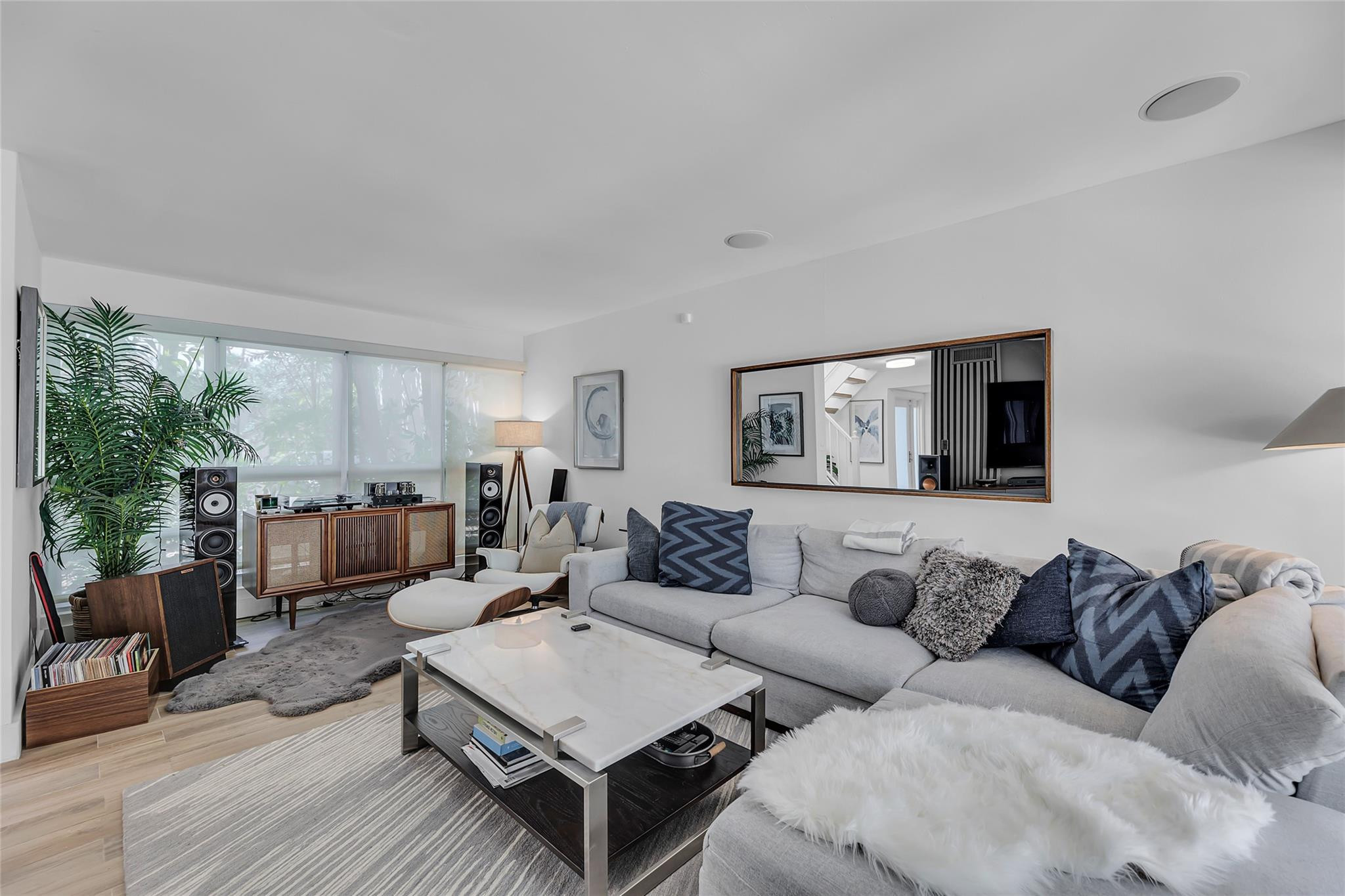 652 Kensington Place 14A