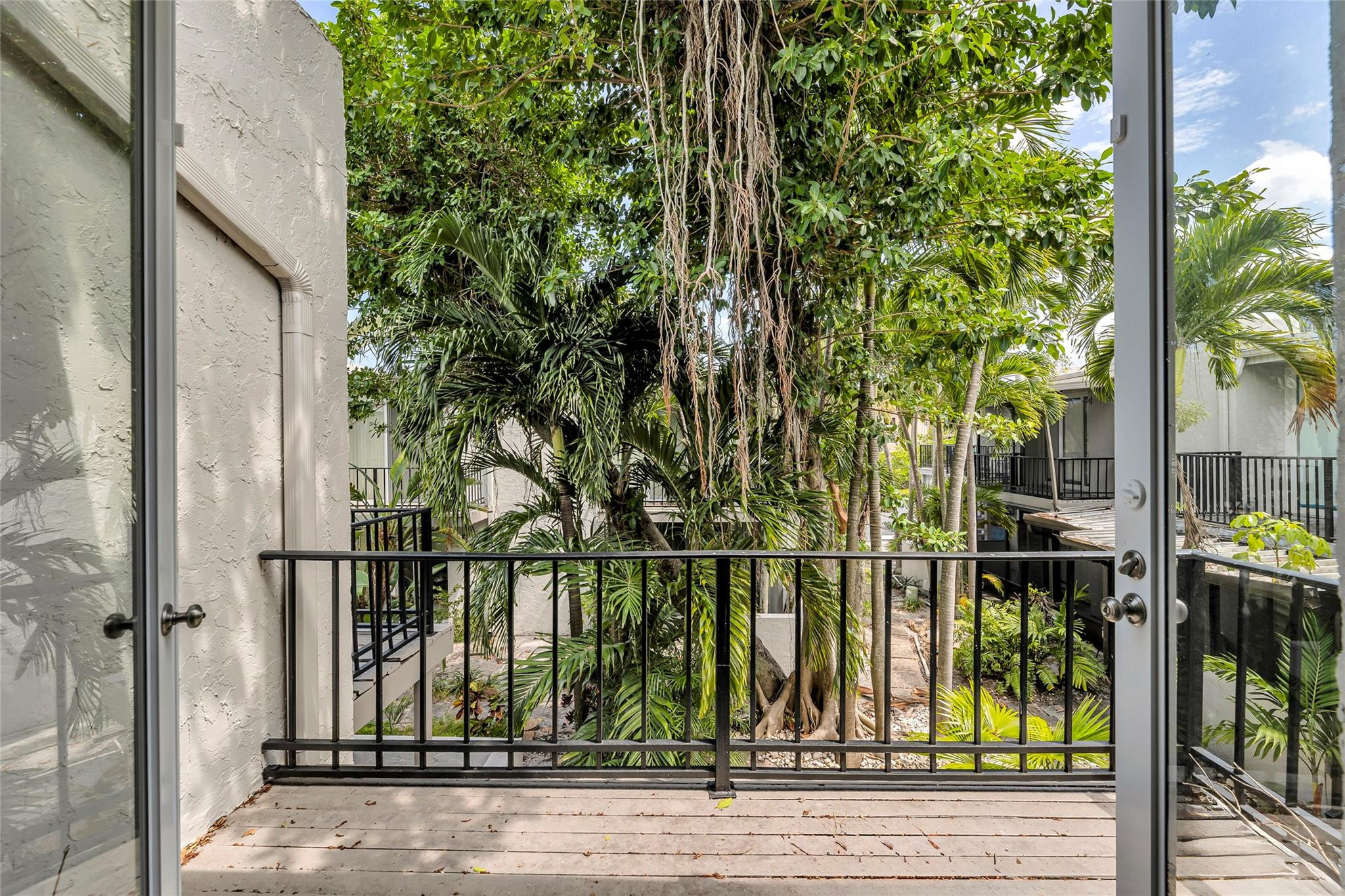 652 Kensington Place 14A