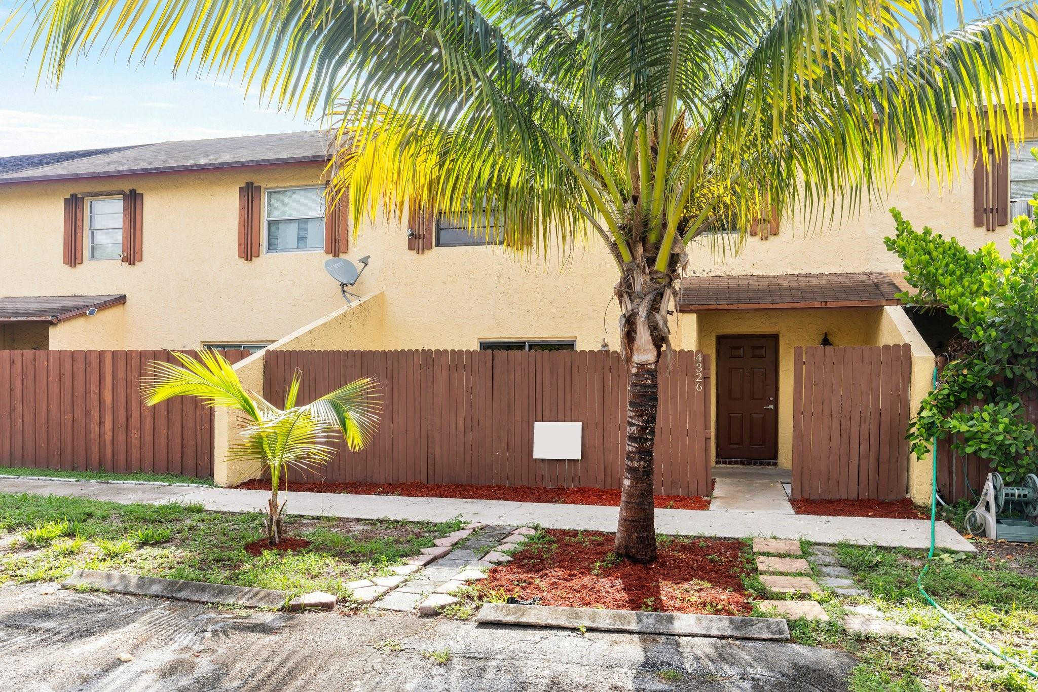 4326 NW 3rd Terrace