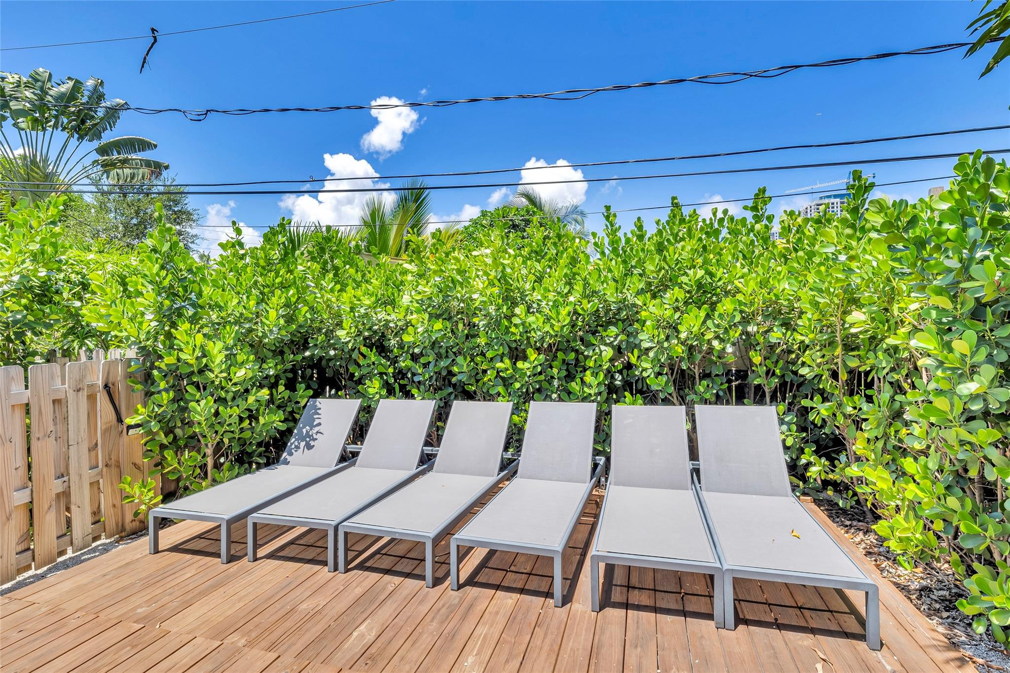 303 SW 9th Street