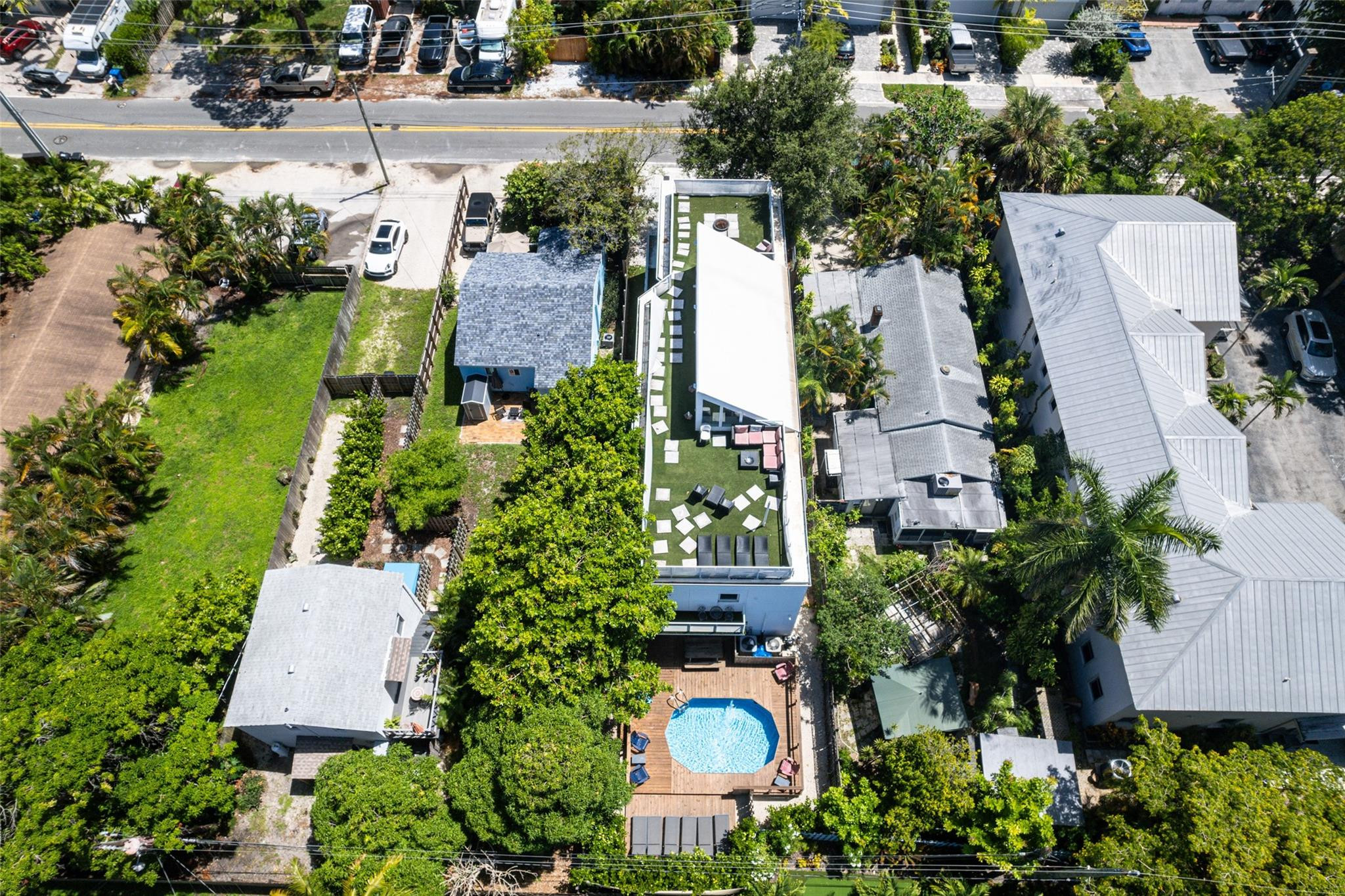 303 SW 9th Street