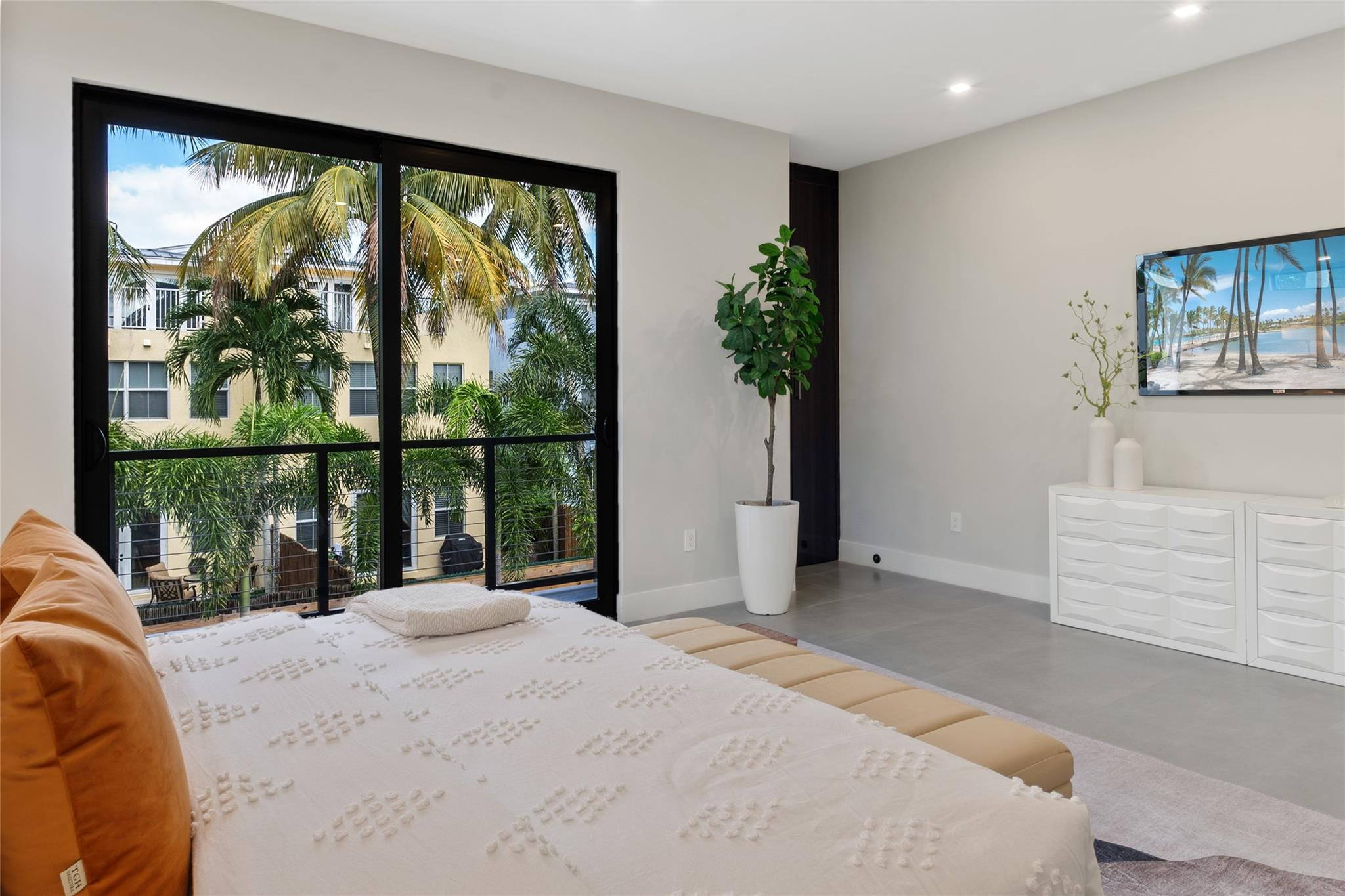 931 SW 8th Street