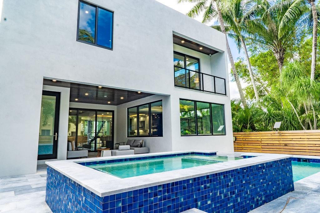 931 SW 8th Street