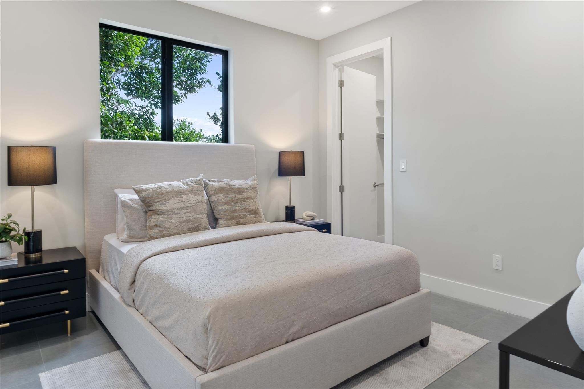 931 SW 8th Street