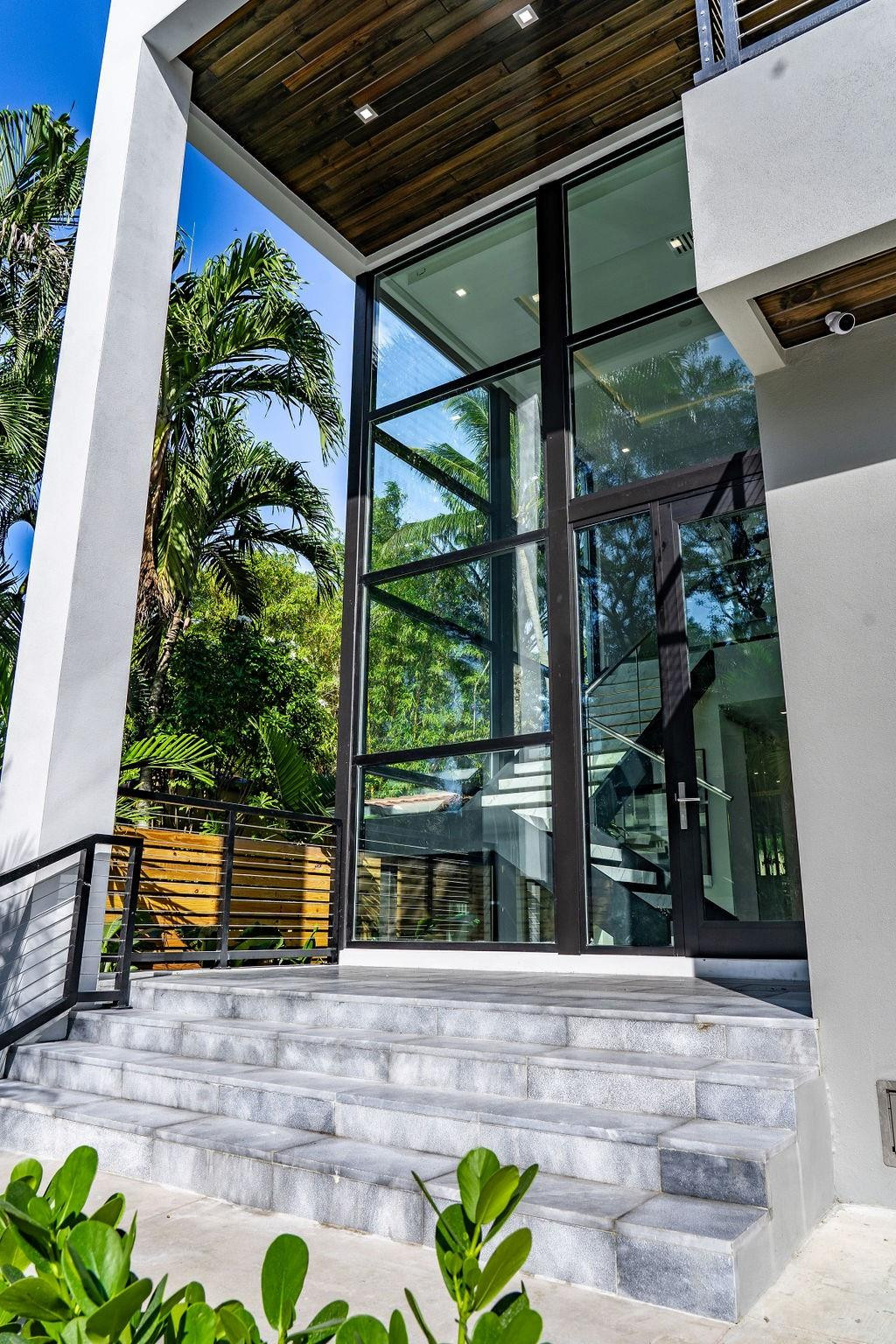931 SW 8th Street